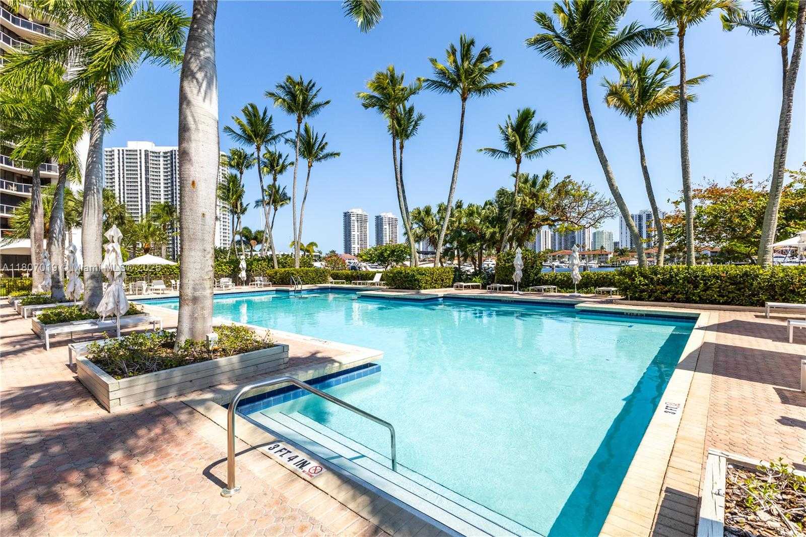 Small Image of 3610 YACHT CLUB DR #1005, Aventura Number 40