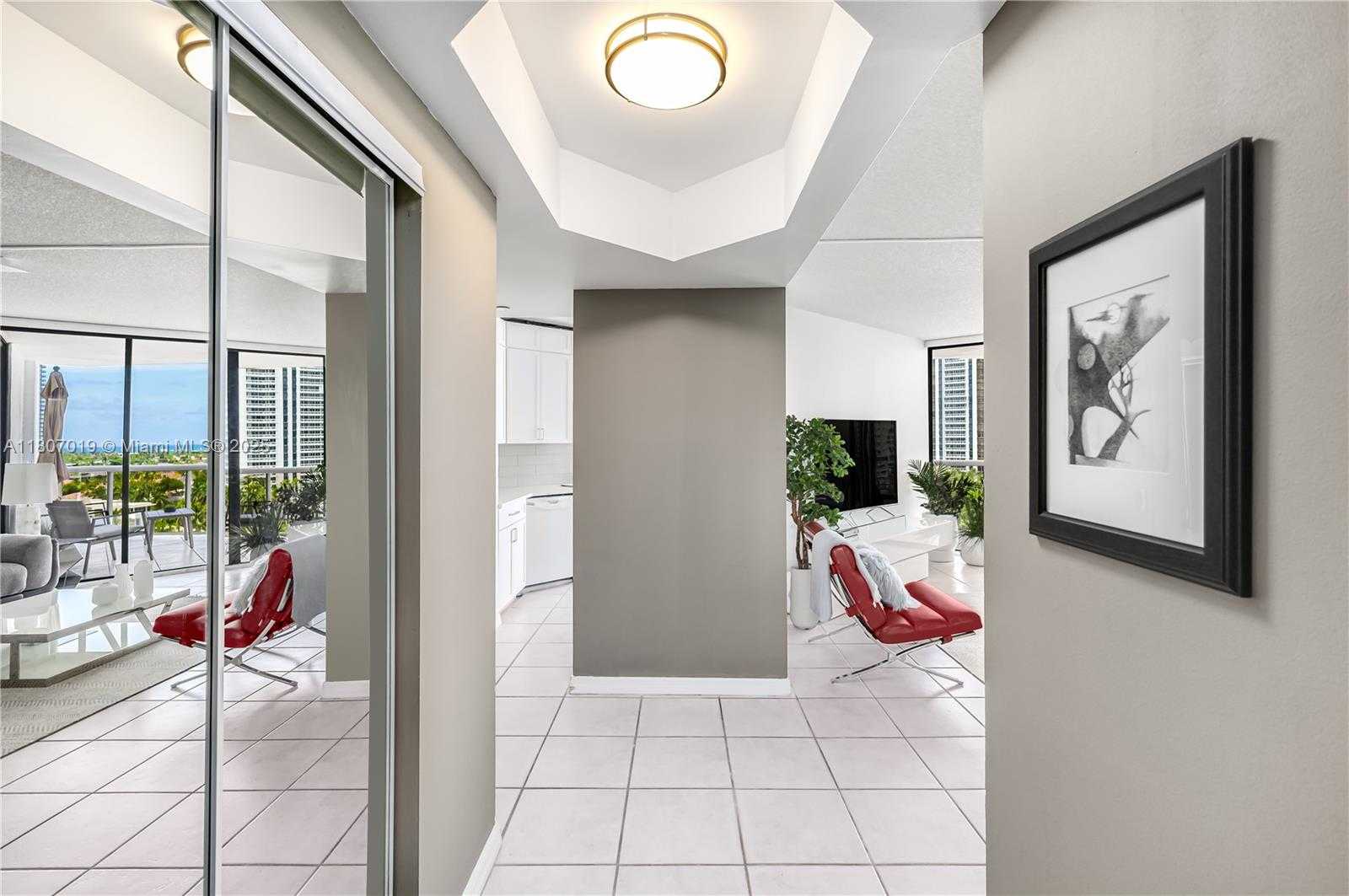 Small Image of 3610 YACHT CLUB DR #1005, Aventura Number 6