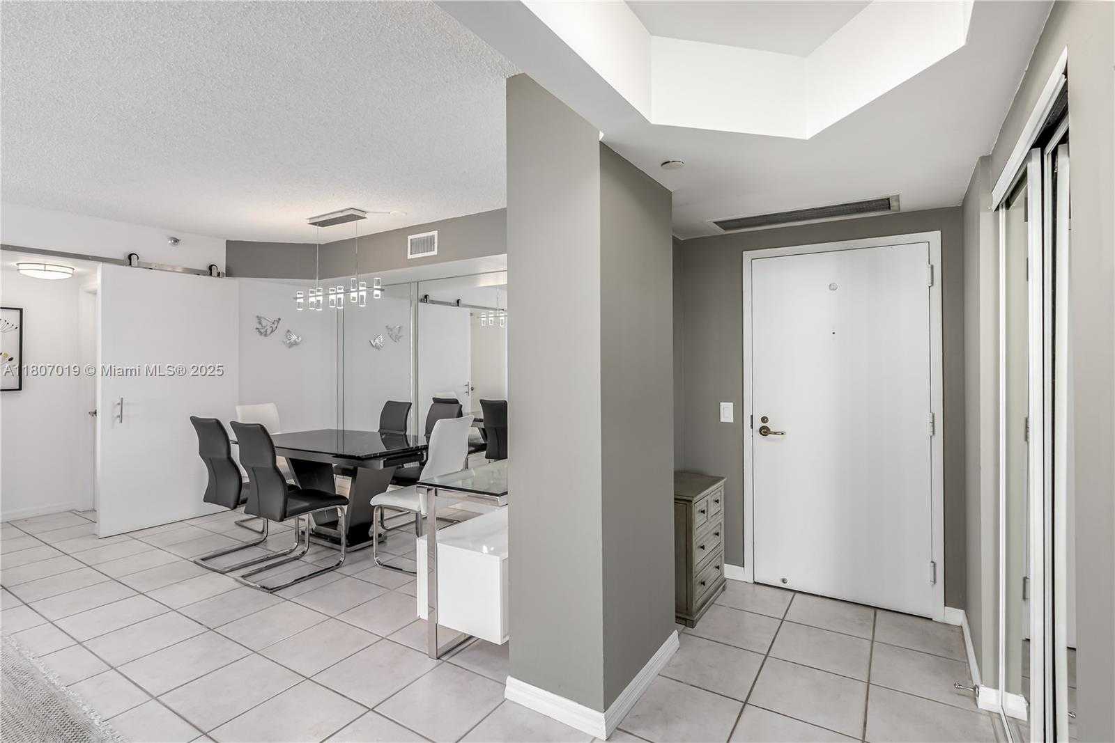 Small Image of 3610 YACHT CLUB DR #1005, Aventura Number 7