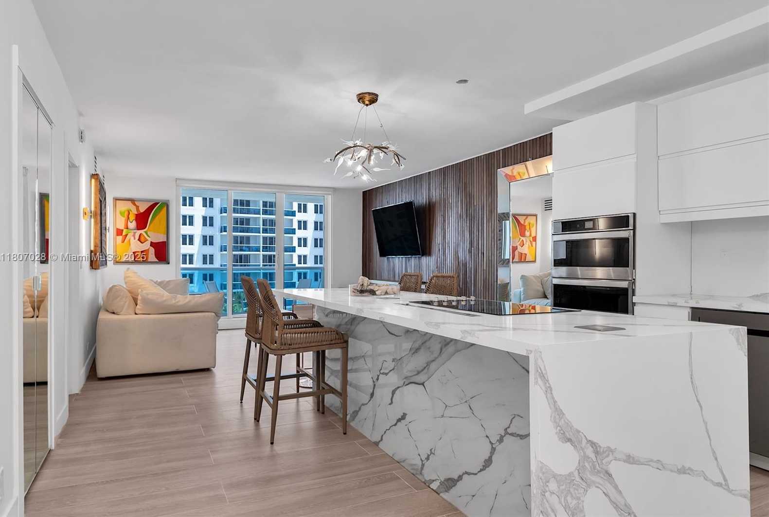 Small Image of 2301 COLLINS AVE #1019, Miami Beach Number 6