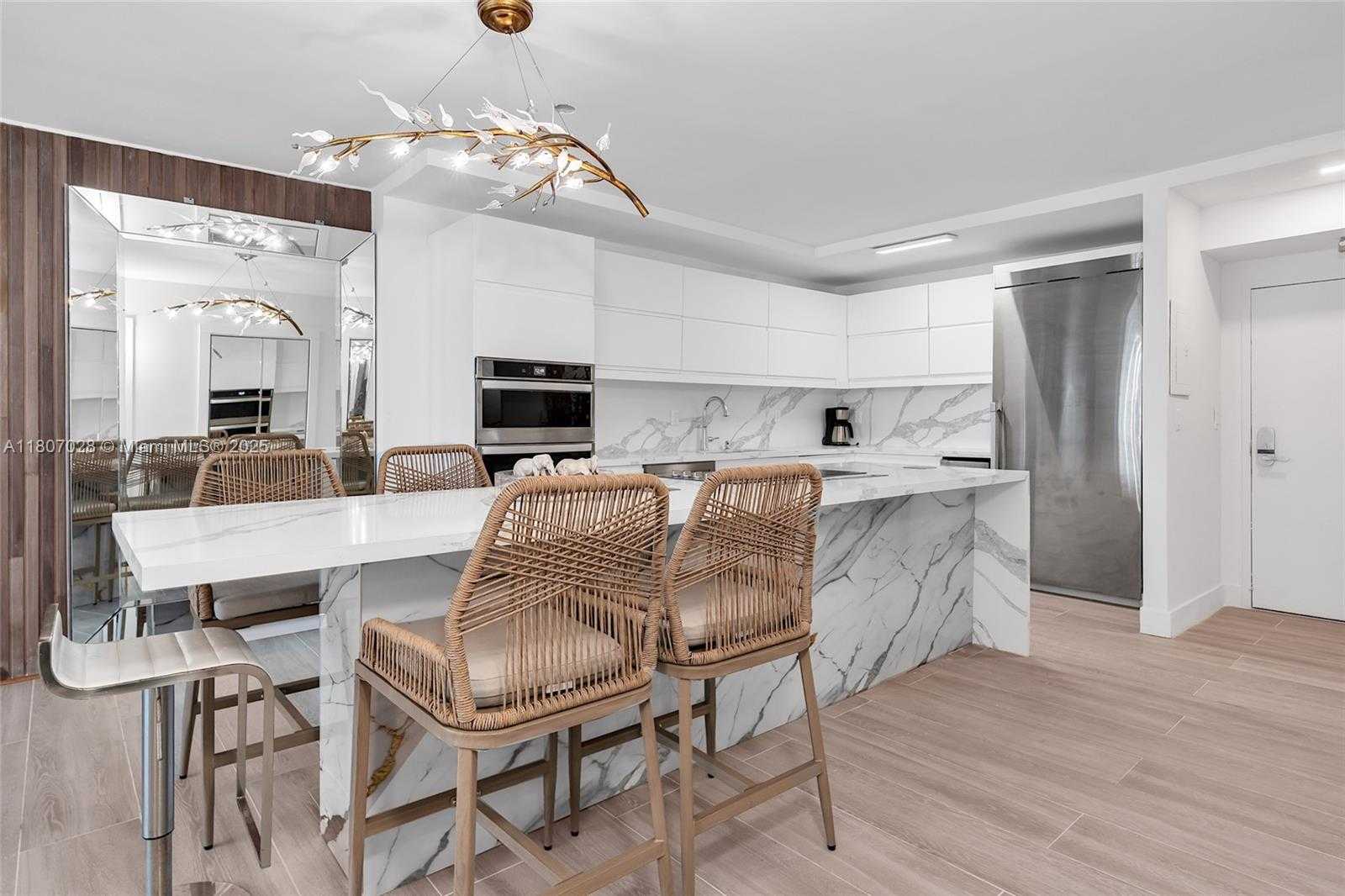 Small Image of 2301 COLLINS AVE #1019, Miami Beach Number 7