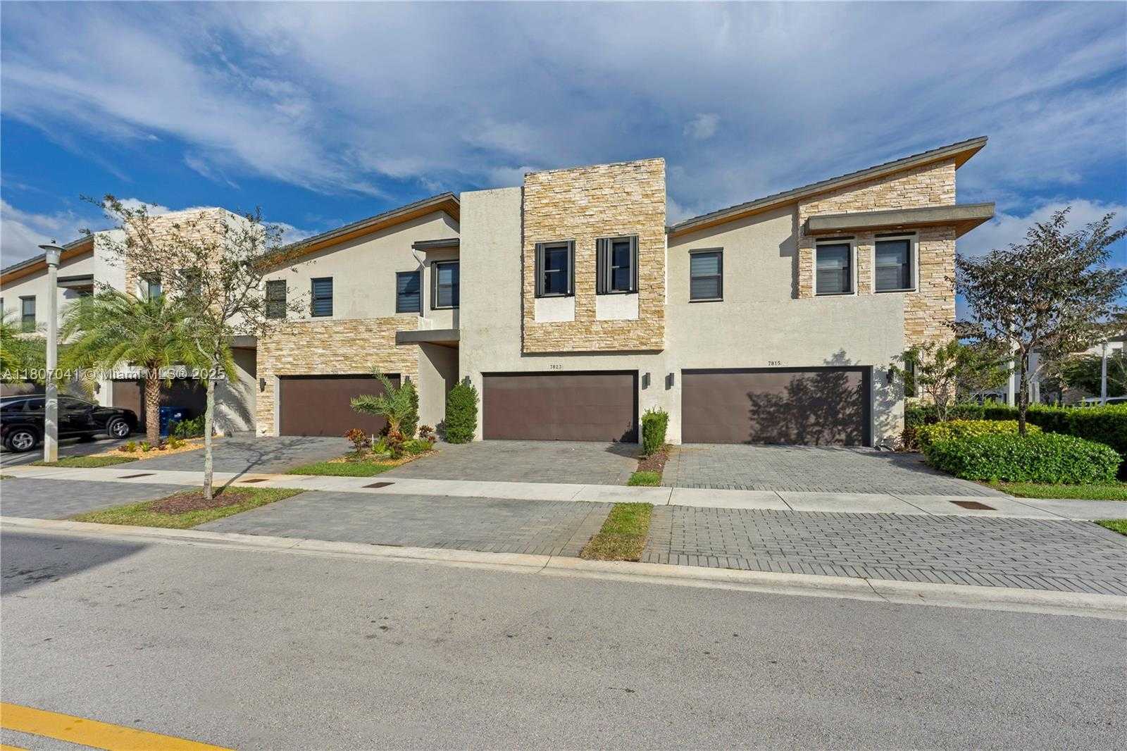 Small Image of 7823 NORTH WEST 105TH AVE, Doral Number 11