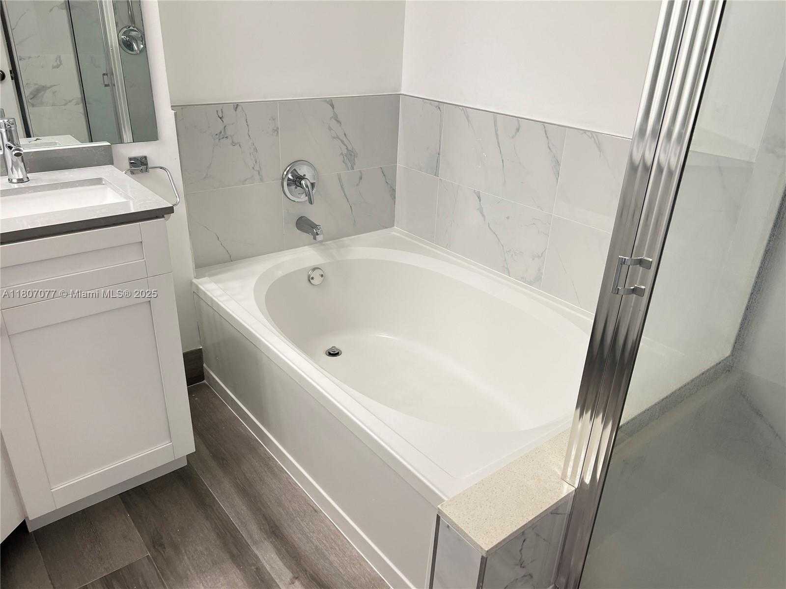 Small Image of 17150 NORTH BAY RD #2814, Sunny Isles Beach Number 22