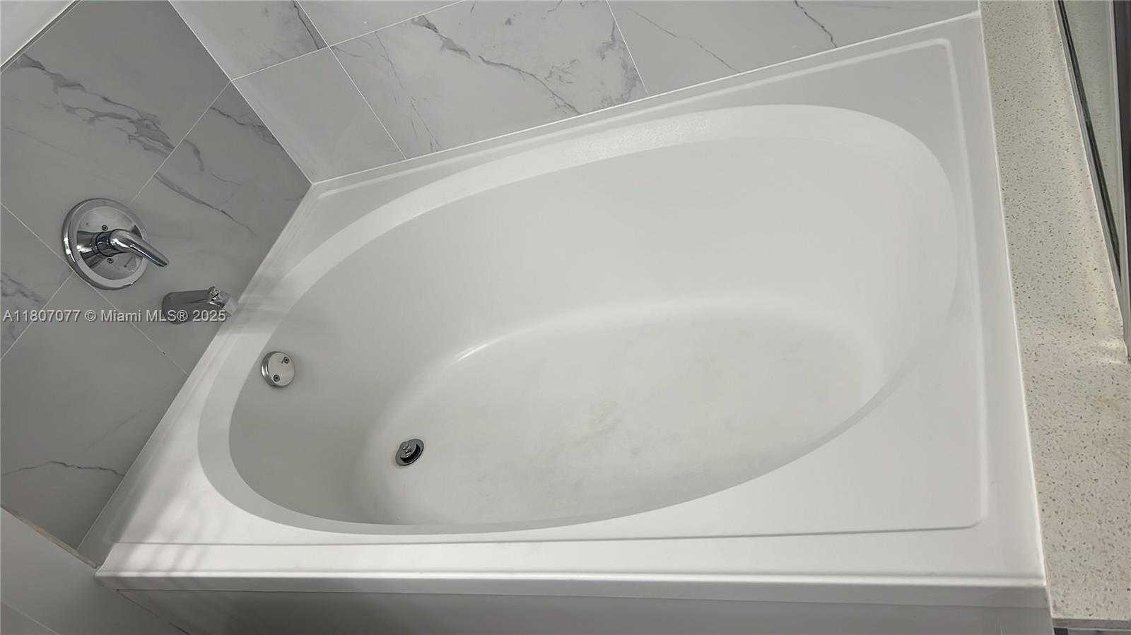 Small Image of 17150 NORTH BAY RD #2814, Sunny Isles Beach Number 55