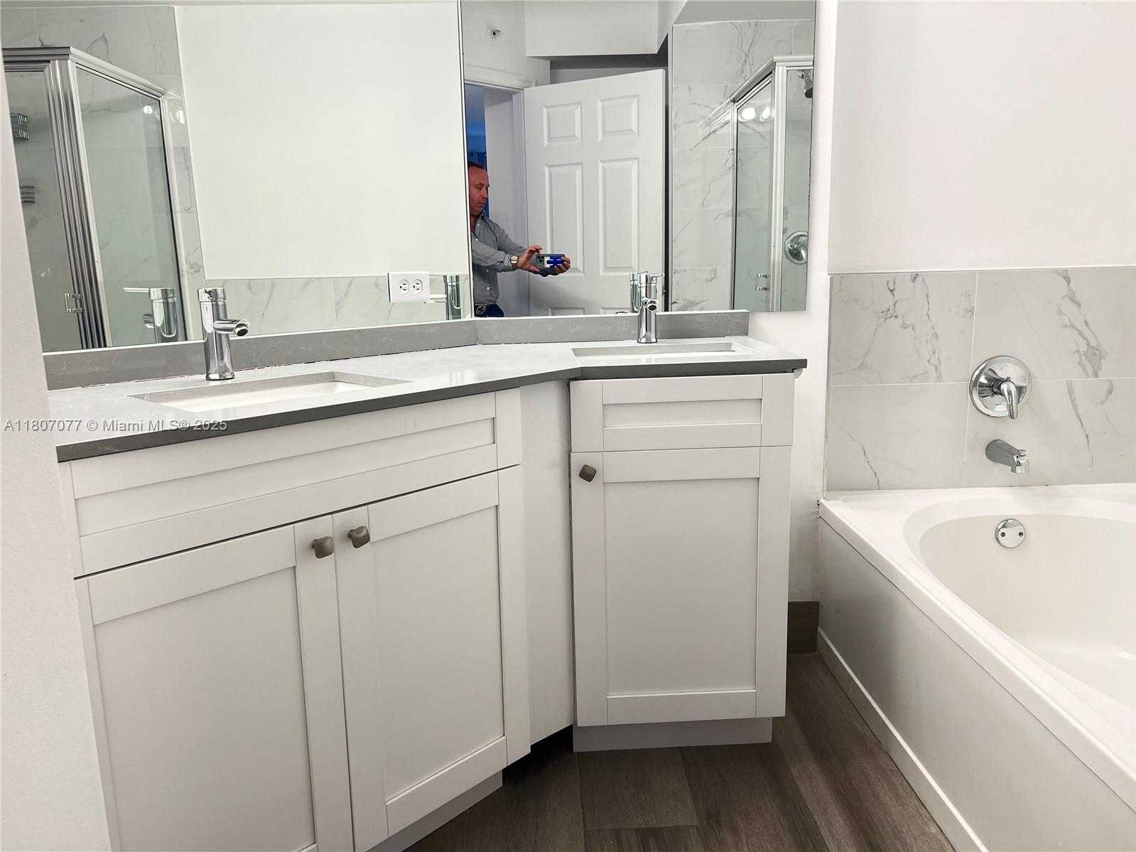 Small Image of 17150 NORTH BAY RD #2814, Sunny Isles Beach Number 58