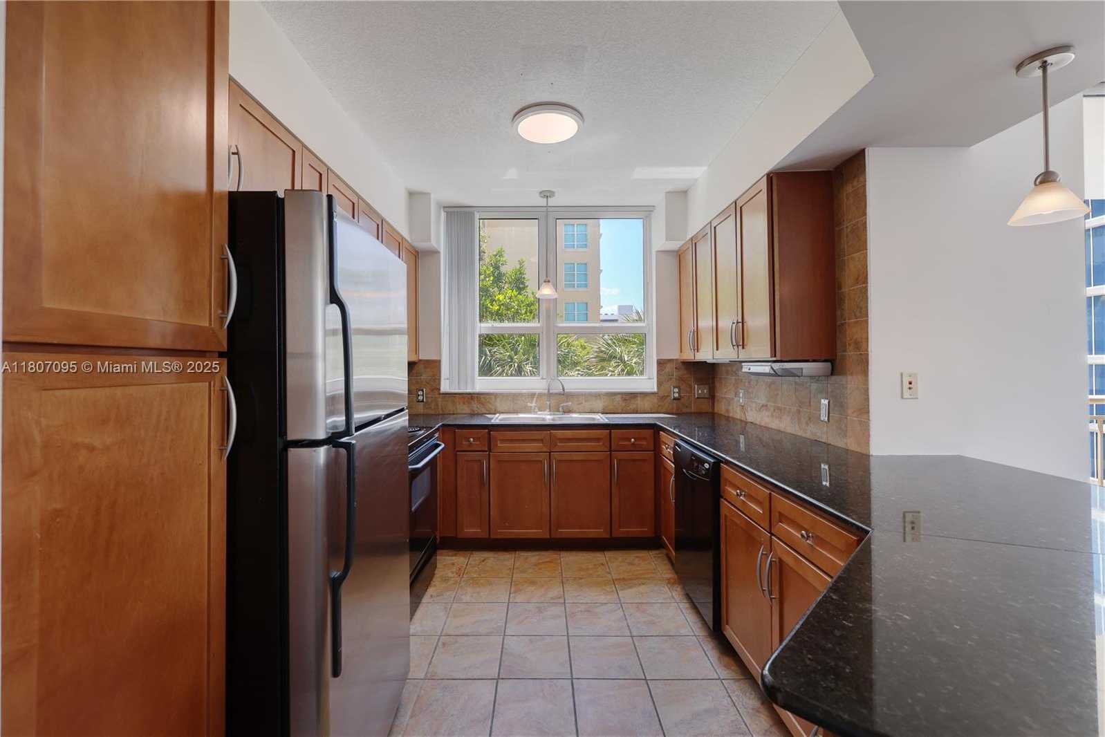 Small Image of 2000 NORTH BAYSHORE DR #228, Miami Number 10