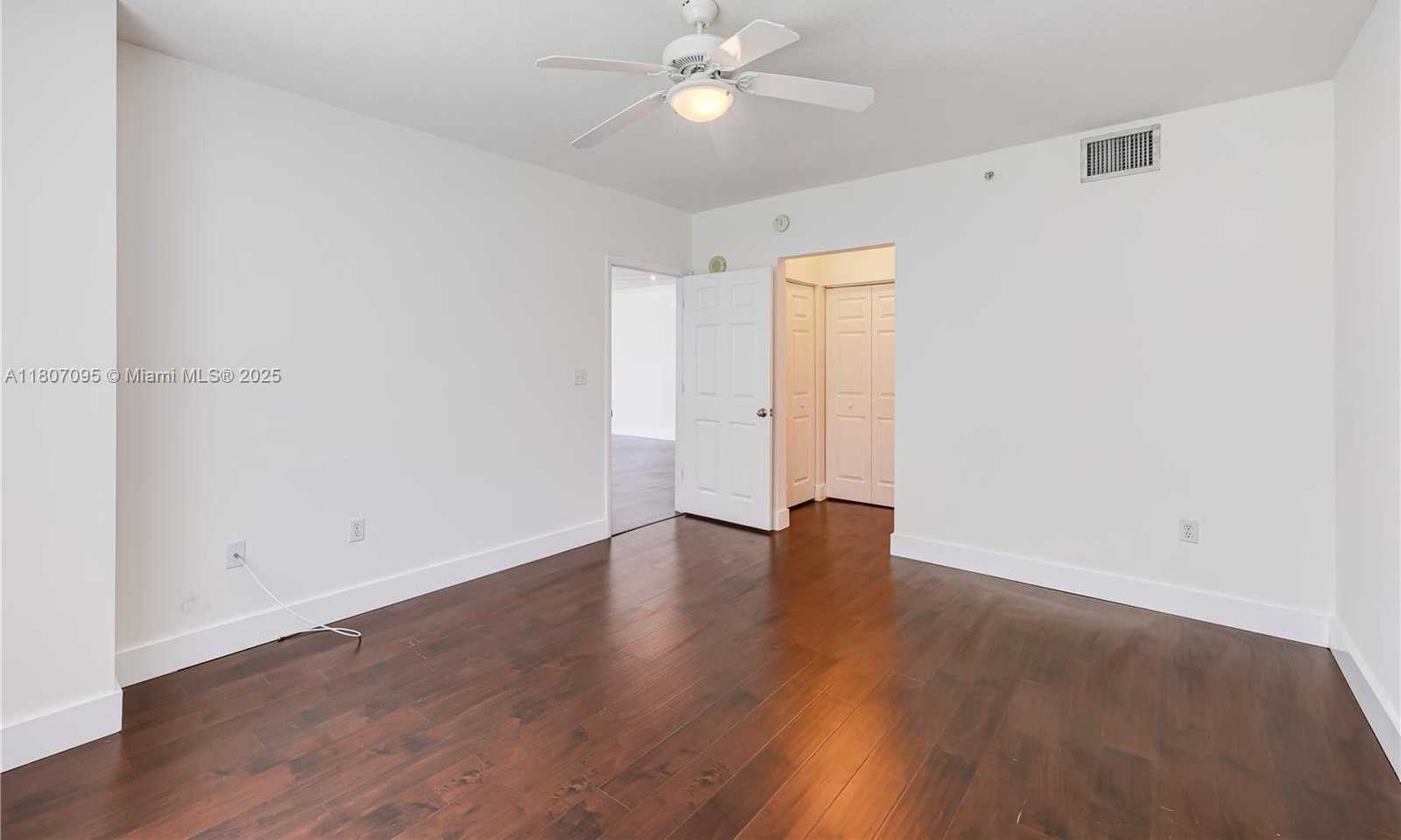 Small Image of 2000 NORTH BAYSHORE DR #228, Miami Number 13