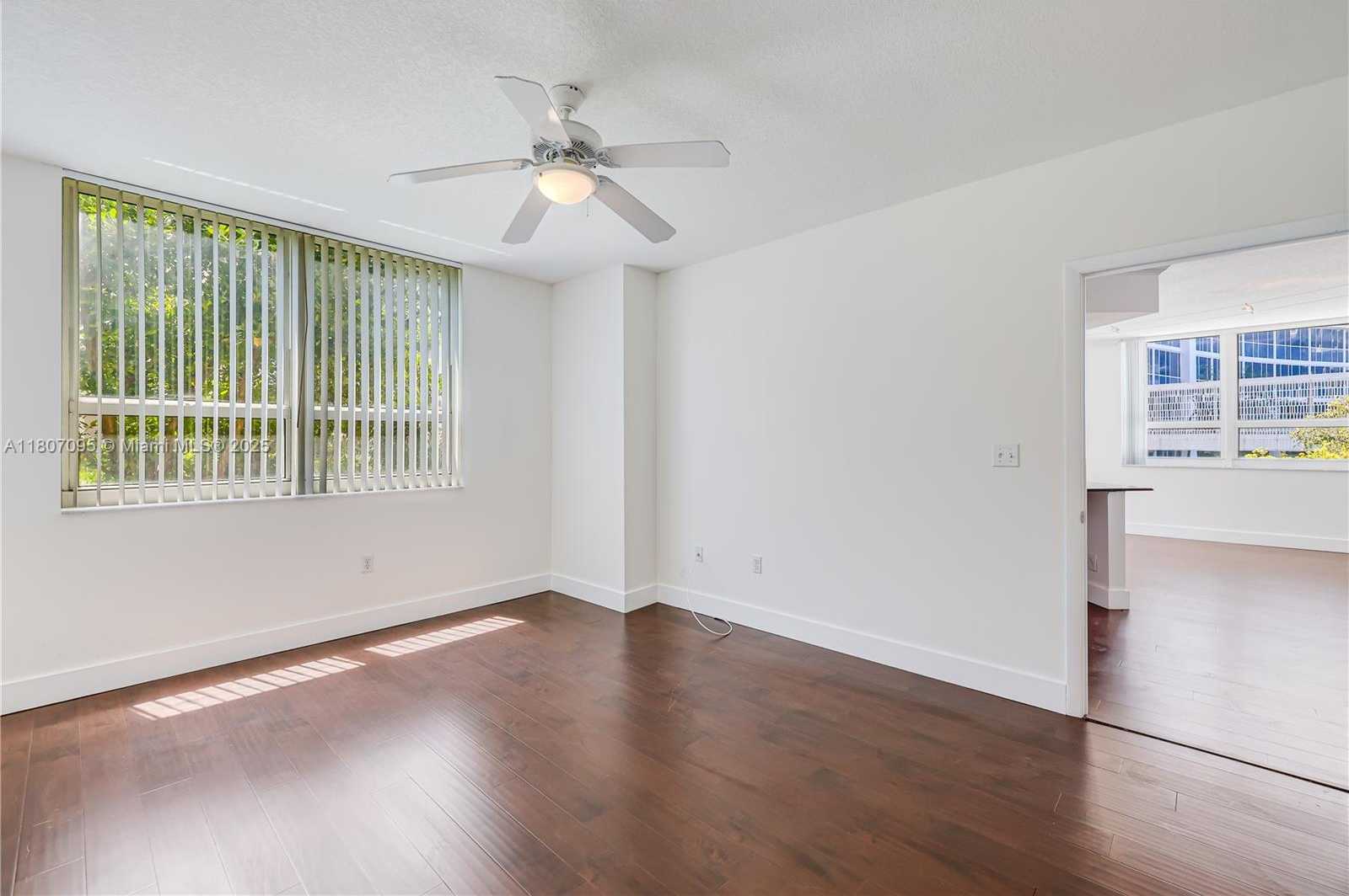 Small Image of 2000 NORTH BAYSHORE DR #228, Miami Number 14