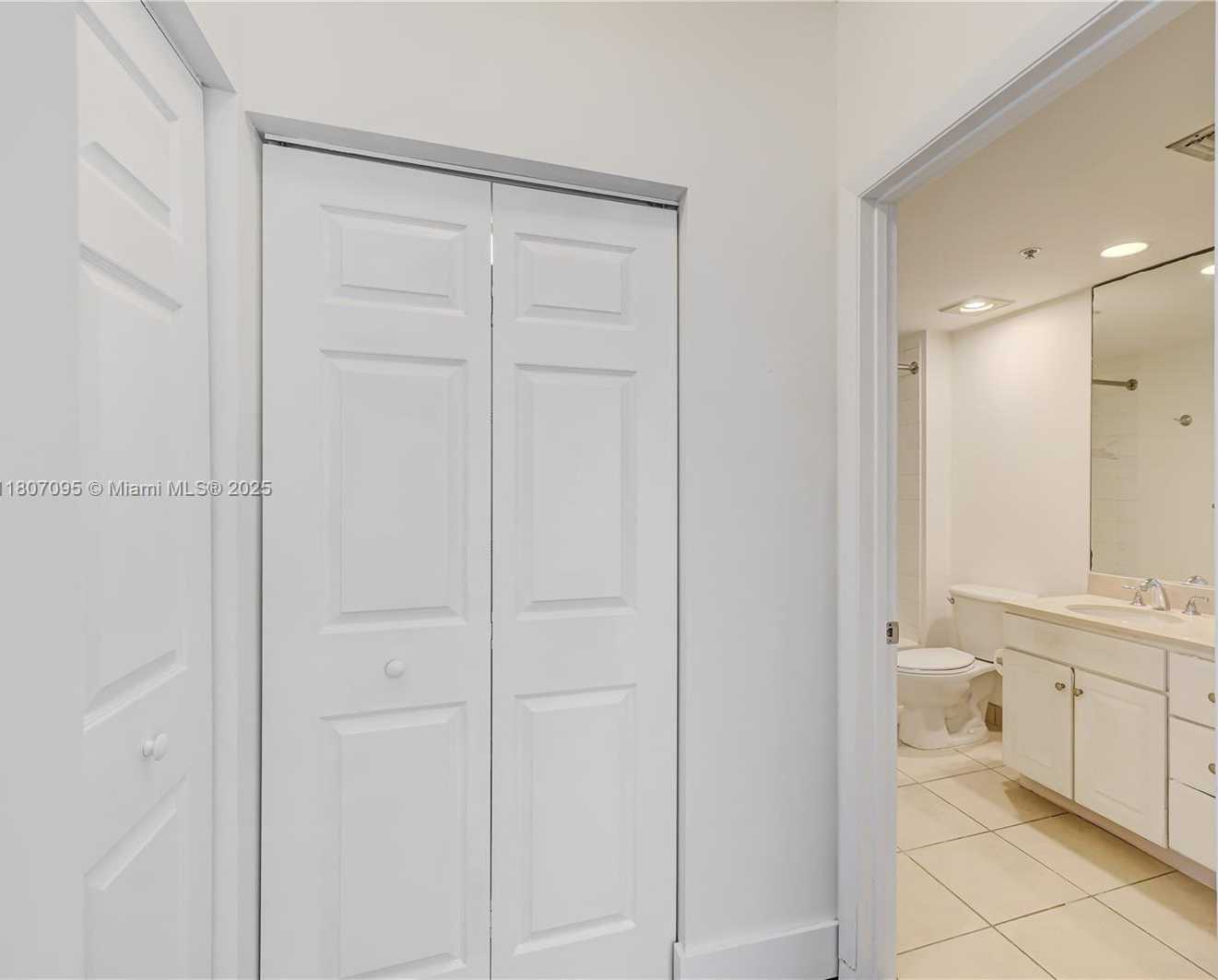 Small Image of 2000 NORTH BAYSHORE DR #228, Miami Number 16