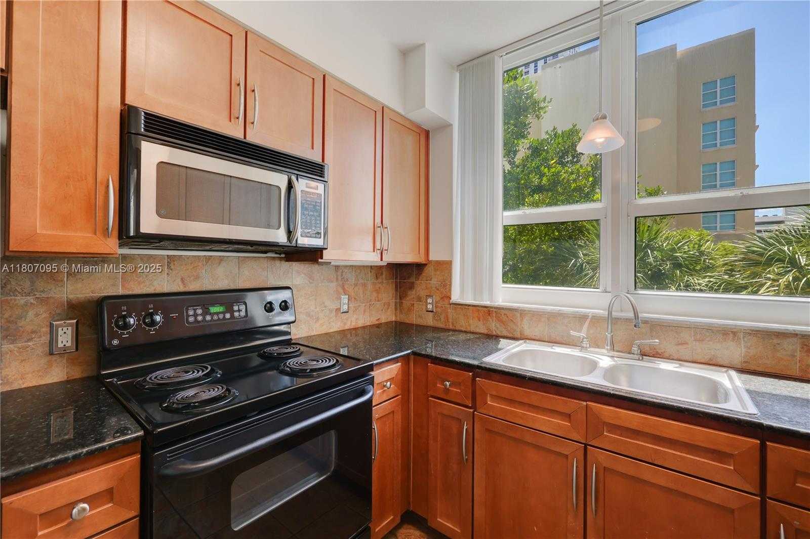 Small Image of 2000 NORTH BAYSHORE DR #228, Miami Number 21