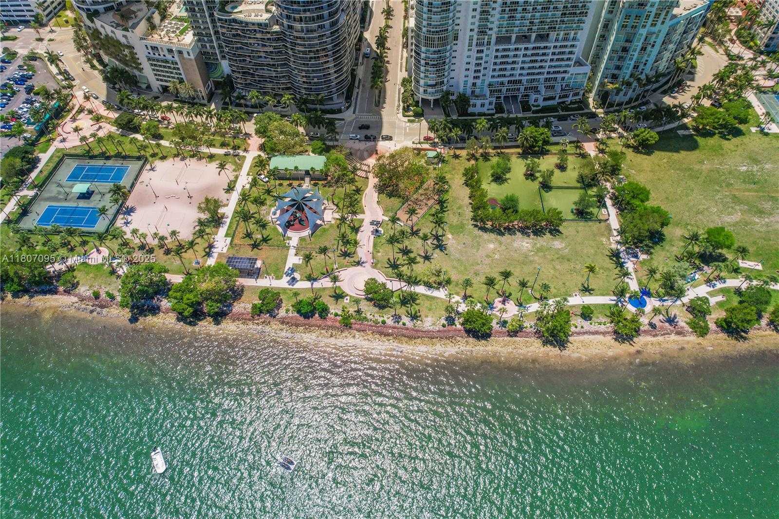 Small Image of 2000 NORTH BAYSHORE DR #228, Miami Number 3