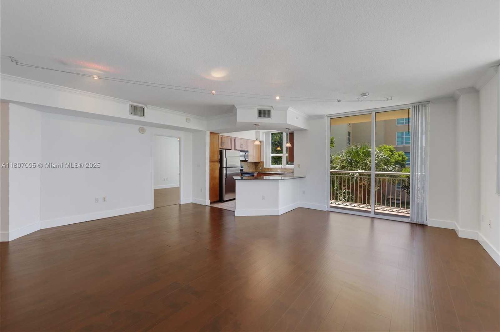 Small Image of 2000 NORTH BAYSHORE DR #228, Miami Number 6