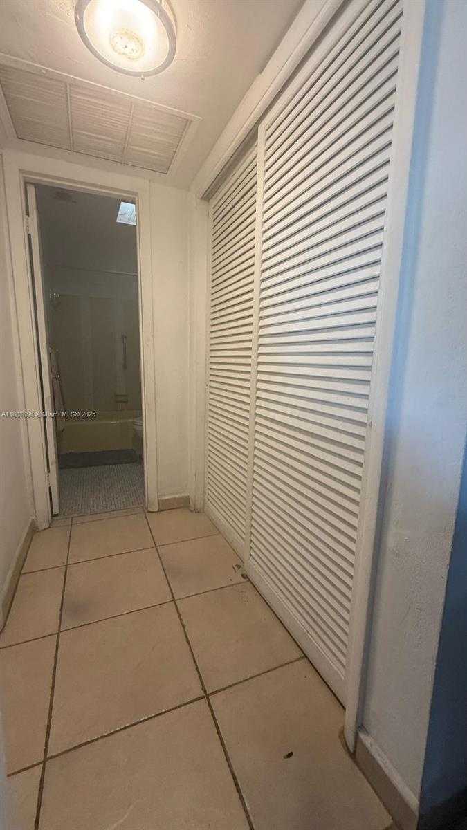 Small Image of 1719 NORTH EAST MIAMI GARDENS DR #230, Miami Number 13