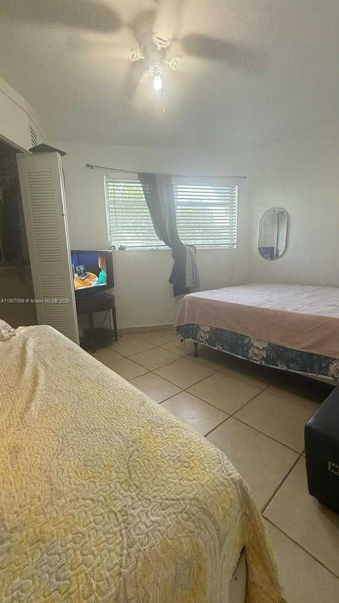 Small Image of 1719 NORTH EAST MIAMI GARDENS DR #230, Miami Number 9