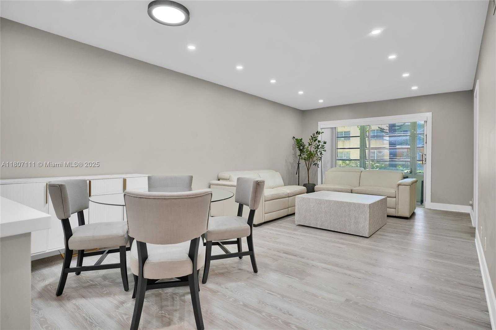 Small Image of 100 ASHBURY RD #103, Hollywood Number 6