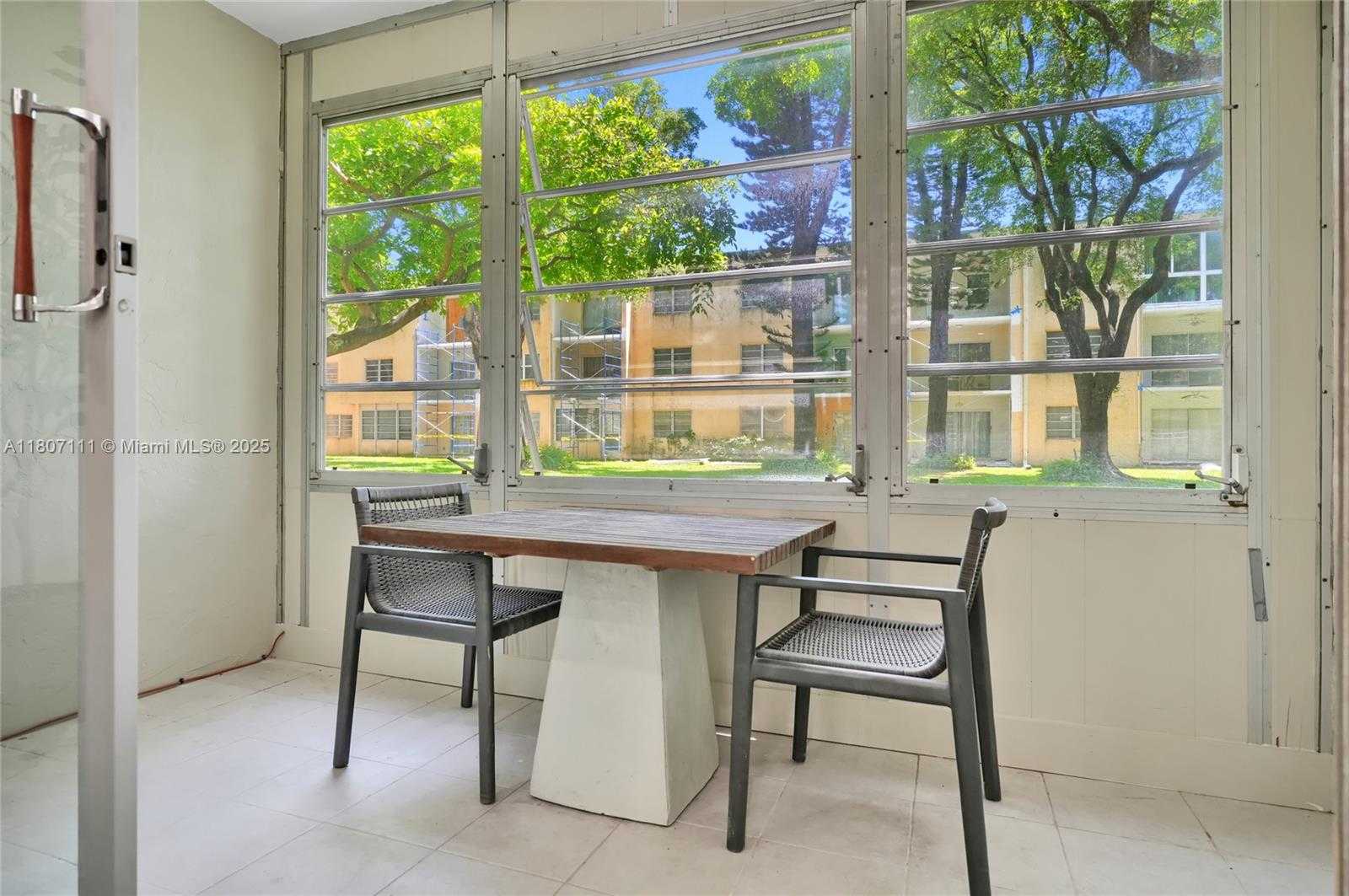 Small Image of 100 ASHBURY RD #103, Hollywood Number 9