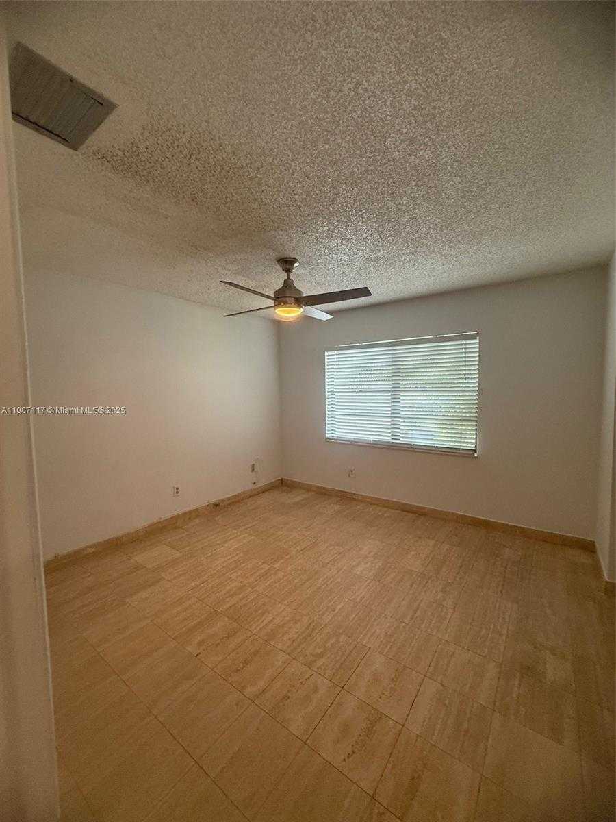 Small Image of 10109 NORTH WEST 52ND TER, Doral Number 3