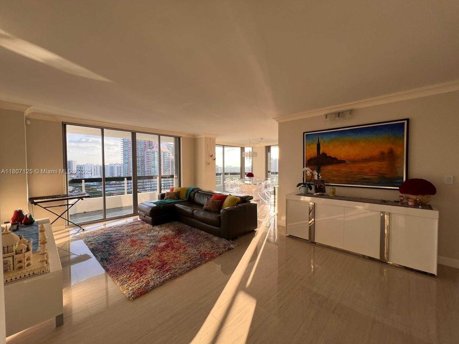 Small Image of 3530 #1605, Aventura Number 4
