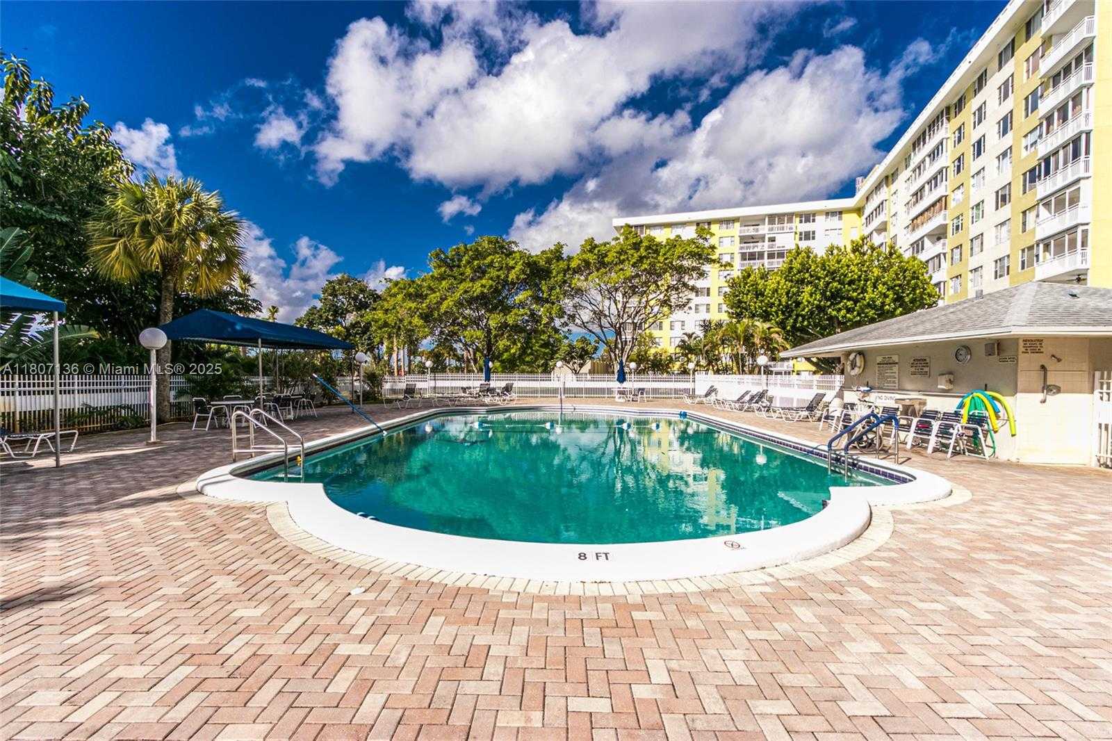 Small Image of 4400 HILLCREST DR #107A, Hollywood Number 5