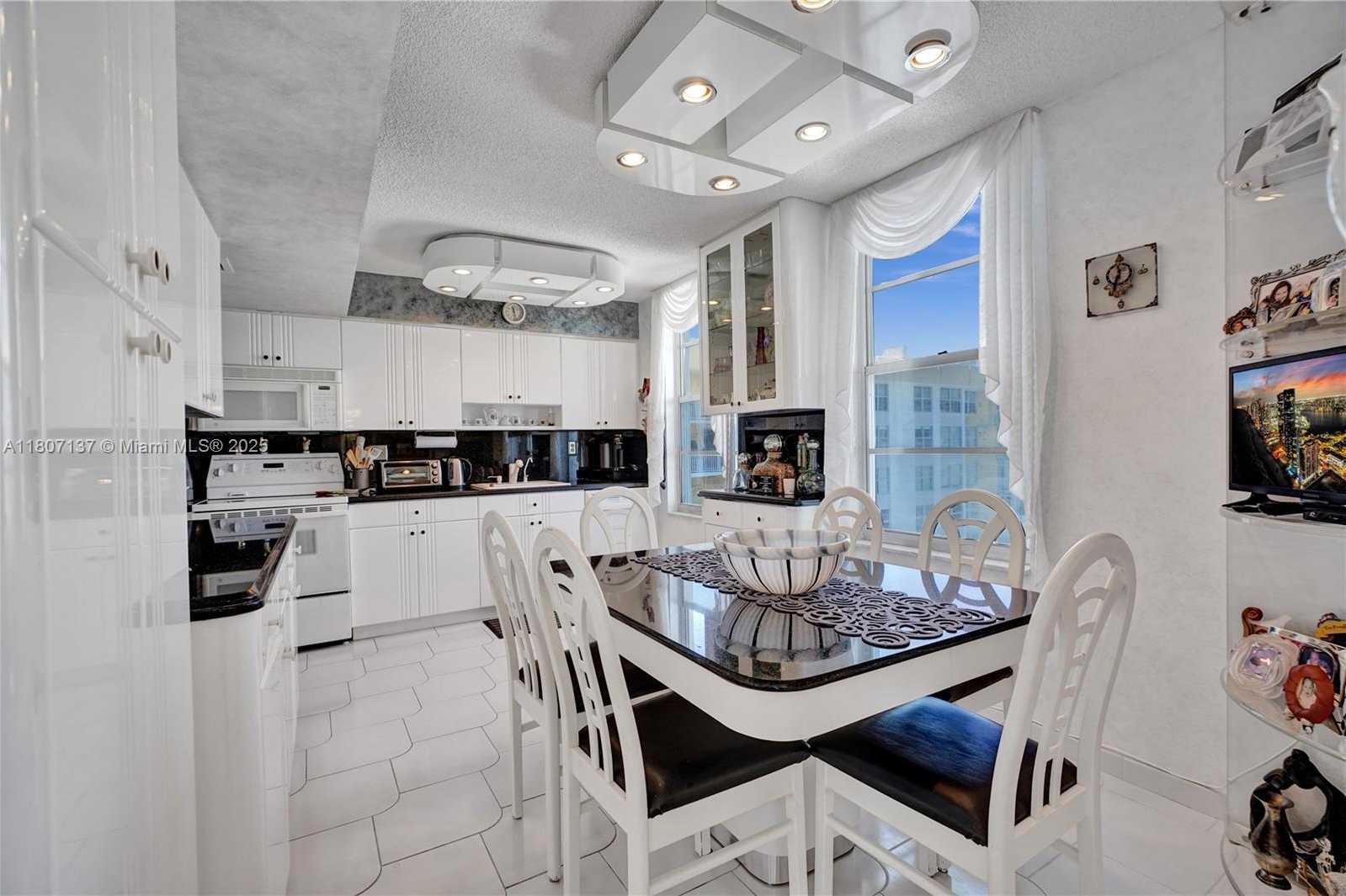 Small Image of 231 174TH ST #2319, Sunny Isles Beach Number 15