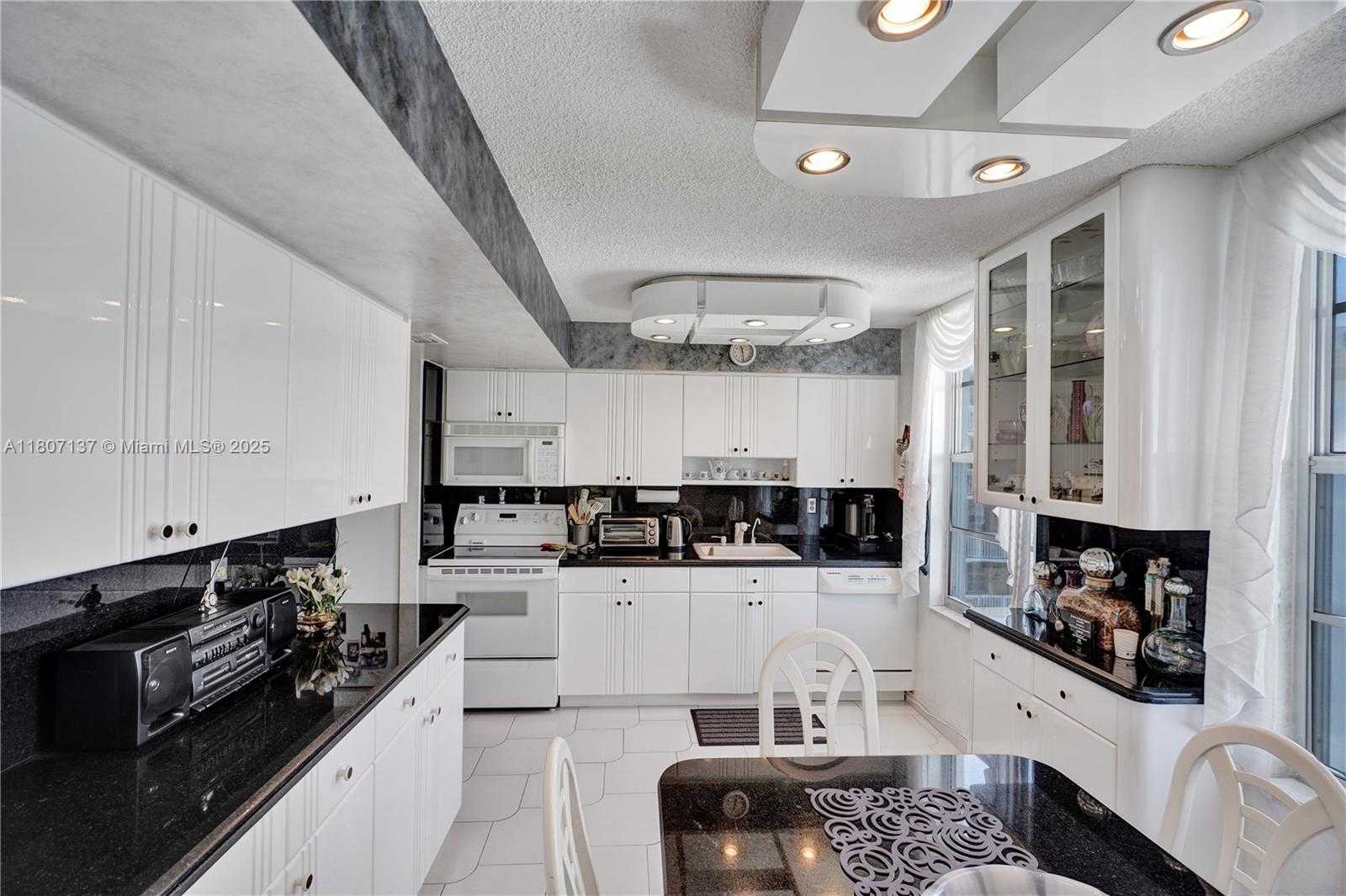 Small Image of 231 174TH ST #2319, Sunny Isles Beach Number 18