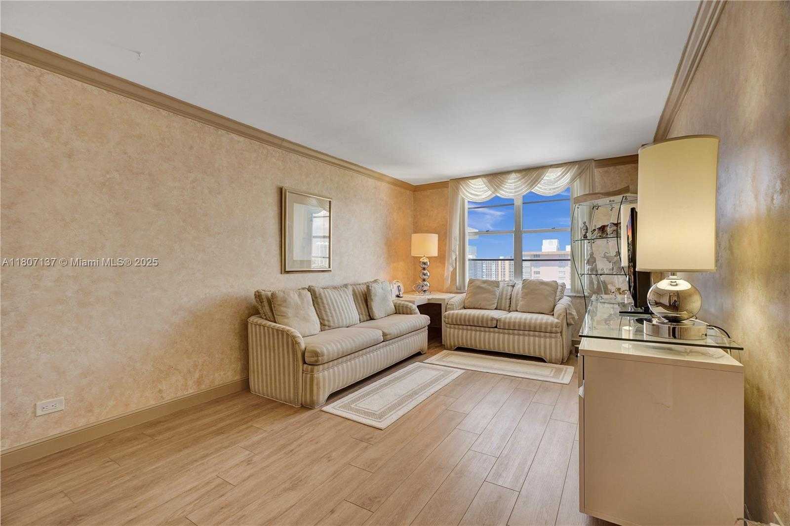 Small Image of 231 174TH ST #2319, Sunny Isles Beach Number 30