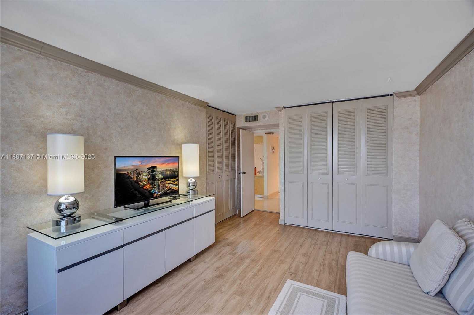 Small Image of 231 174TH ST #2319, Sunny Isles Beach Number 33