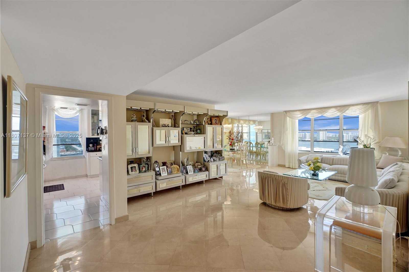 Small Image of 231 174TH ST #2319, Sunny Isles Beach Number 4
