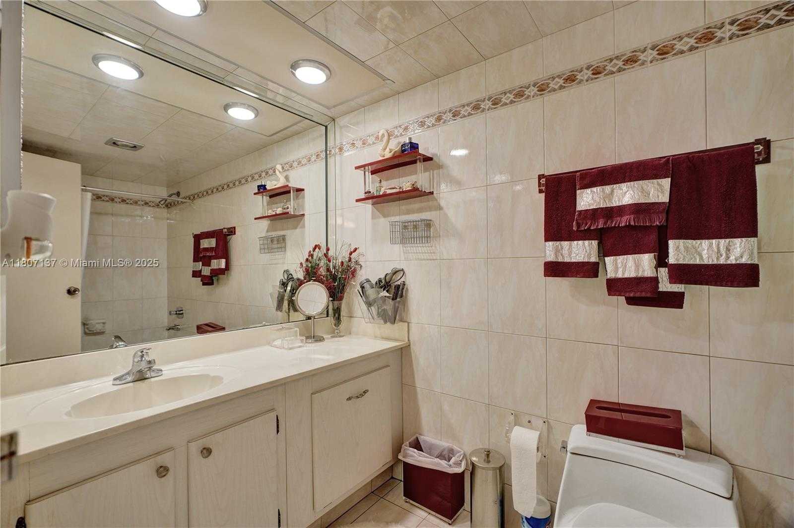 Small Image of 231 174TH ST #2319, Sunny Isles Beach Number 41