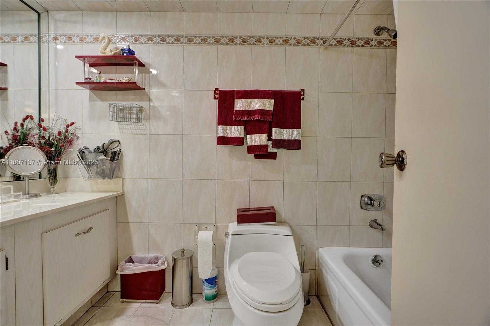 Small Image of 231 174TH ST #2319, Sunny Isles Beach Number 42