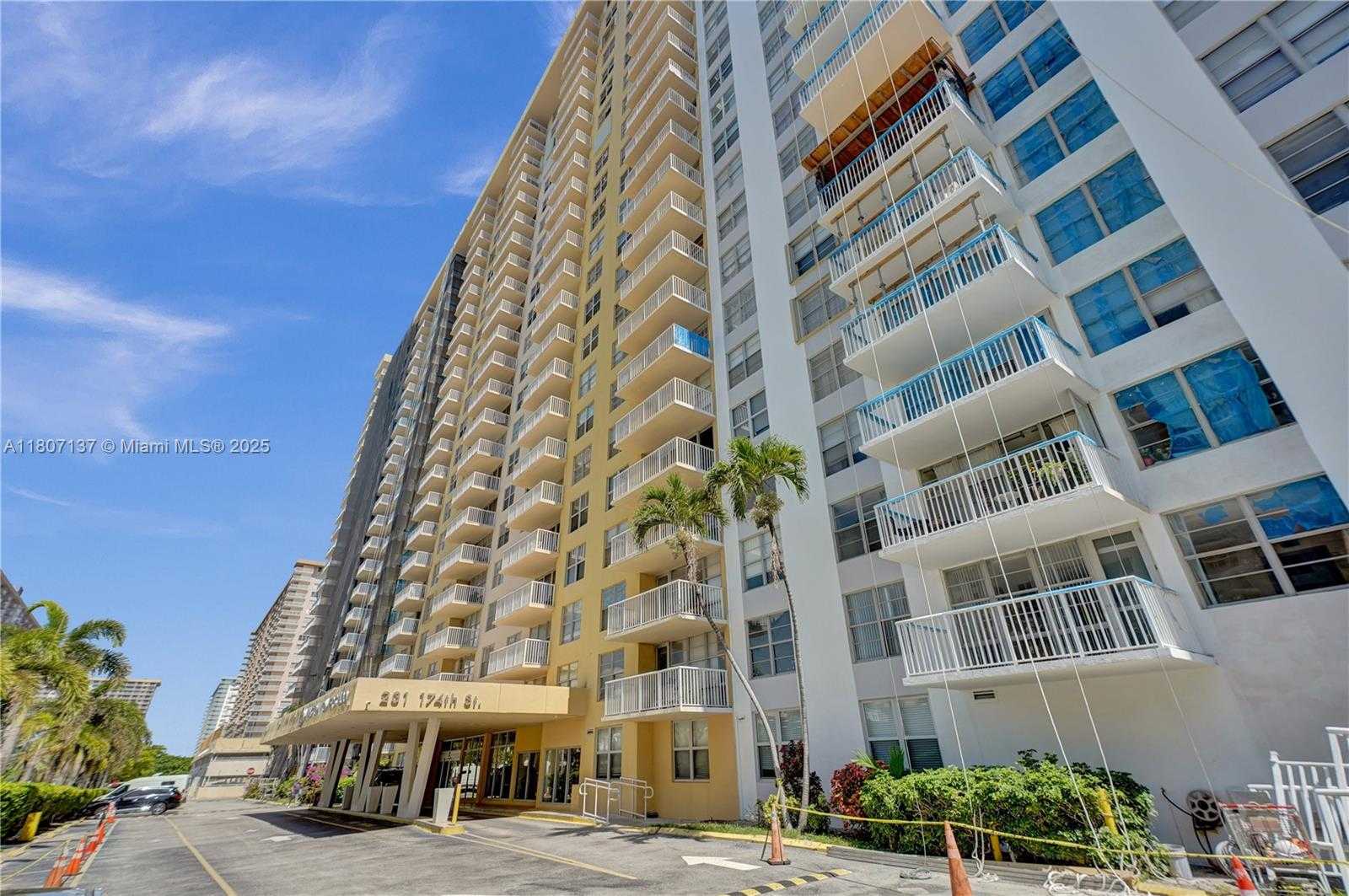Small Image of 231 174TH ST #2319, Sunny Isles Beach Number 54