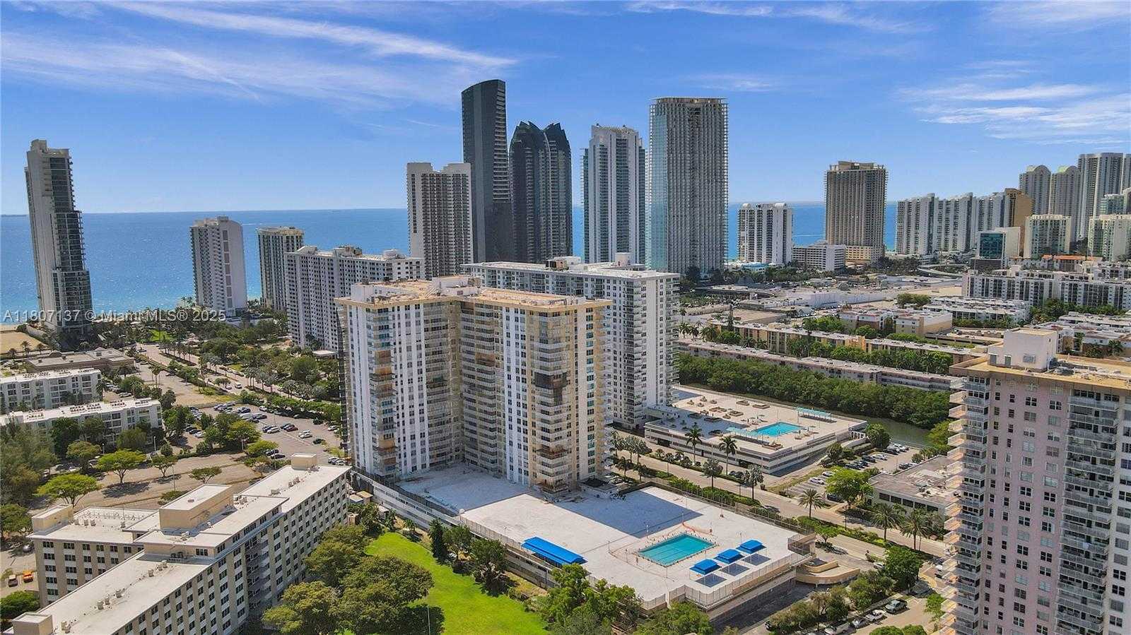 Small Image of 231 174TH ST #2319, Sunny Isles Beach Number 66