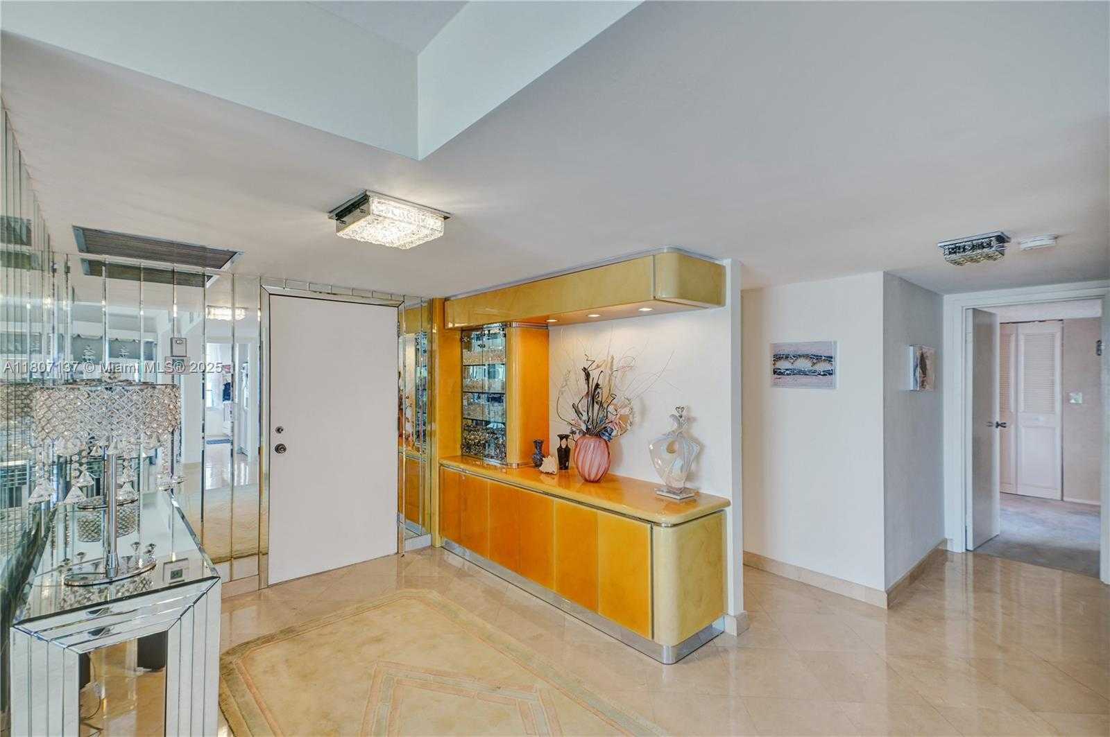 Small Image of 231 174TH ST #2319, Sunny Isles Beach Number 8