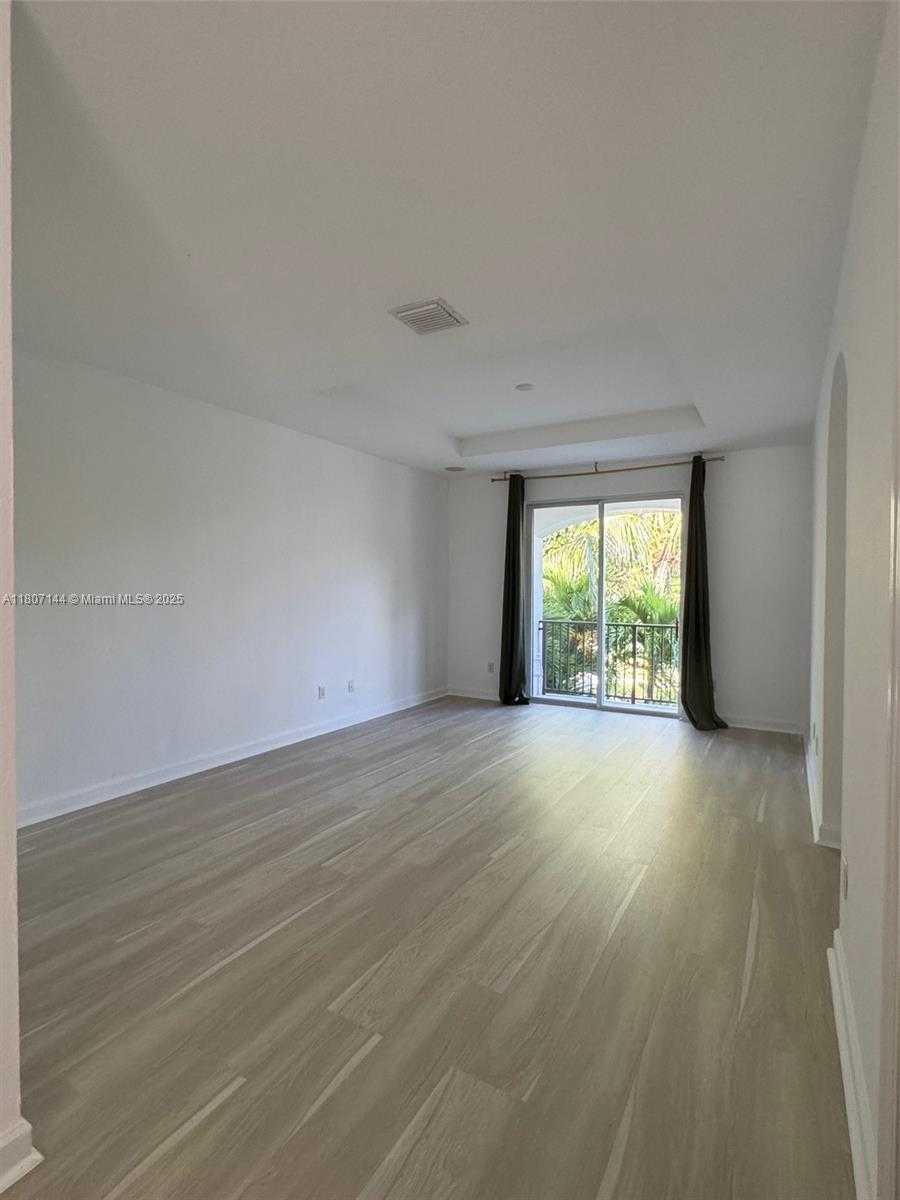 Small Image of 826 EAST SPINNAKER DR E, Hollywood Number 20