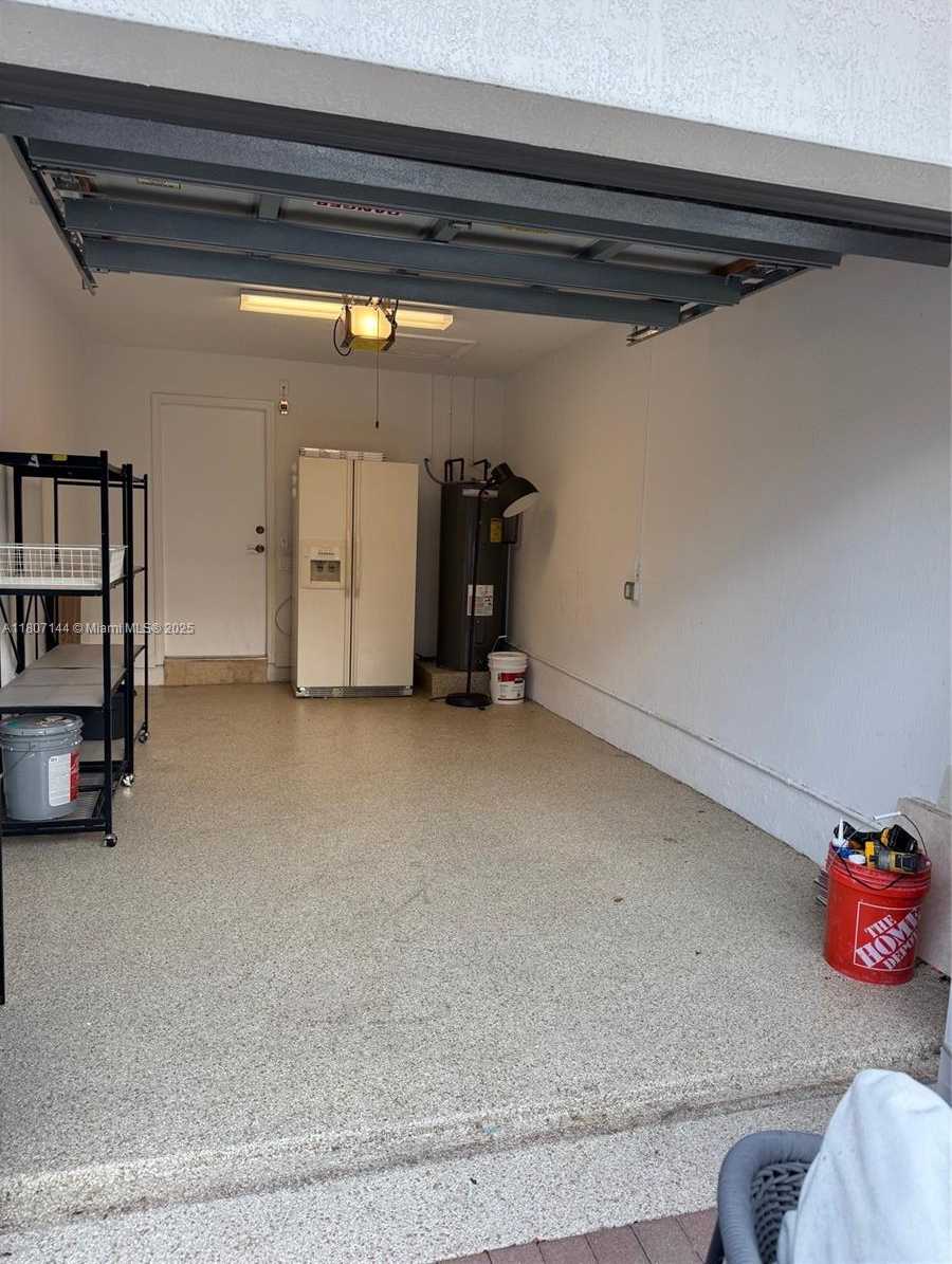 Small Image of 826 EAST SPINNAKER DR E, Hollywood Number 25