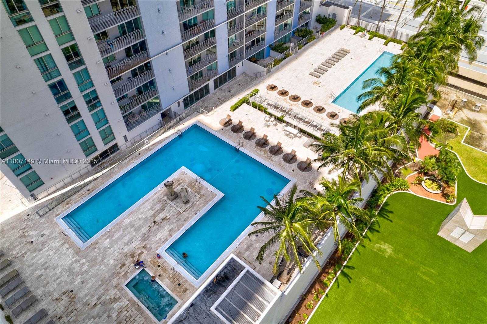 Small Image of 335 SOUTH BISCAYNE BLVD #1006, Miami Number 5