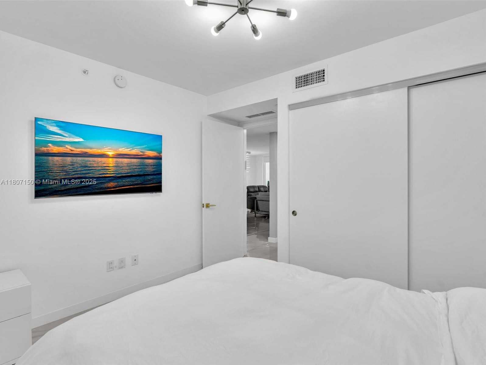 Small Image of 9821 EAST BAY HARBOR DR #302, Bay Harbor Islands Number 22
