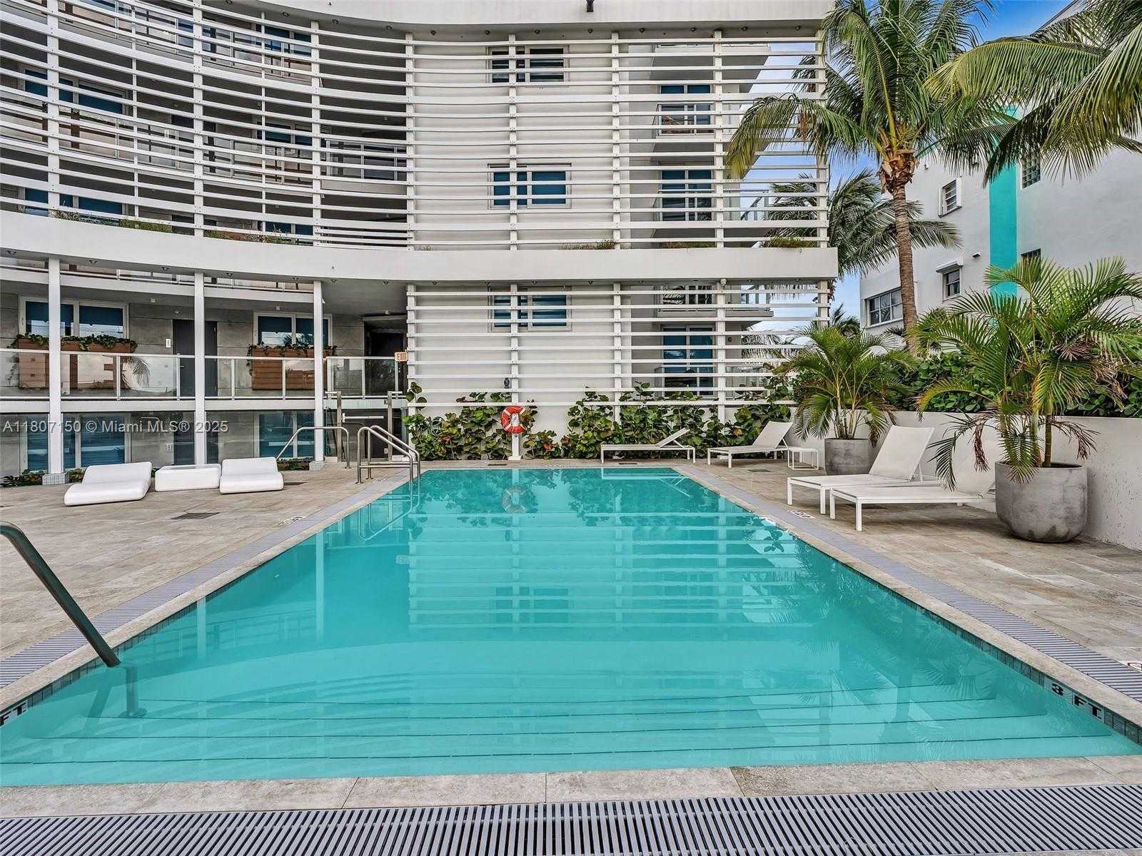 Small Image of 9821 EAST BAY HARBOR DR #302, Bay Harbor Islands Number 34