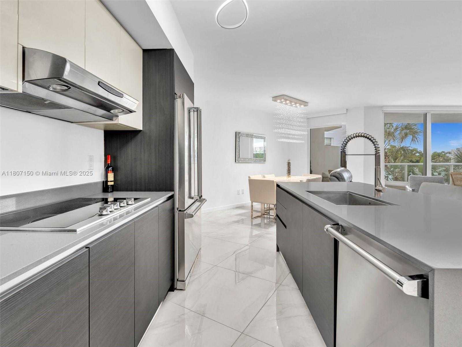 Small Image of 9821 EAST BAY HARBOR DR #302, Bay Harbor Islands Number 7