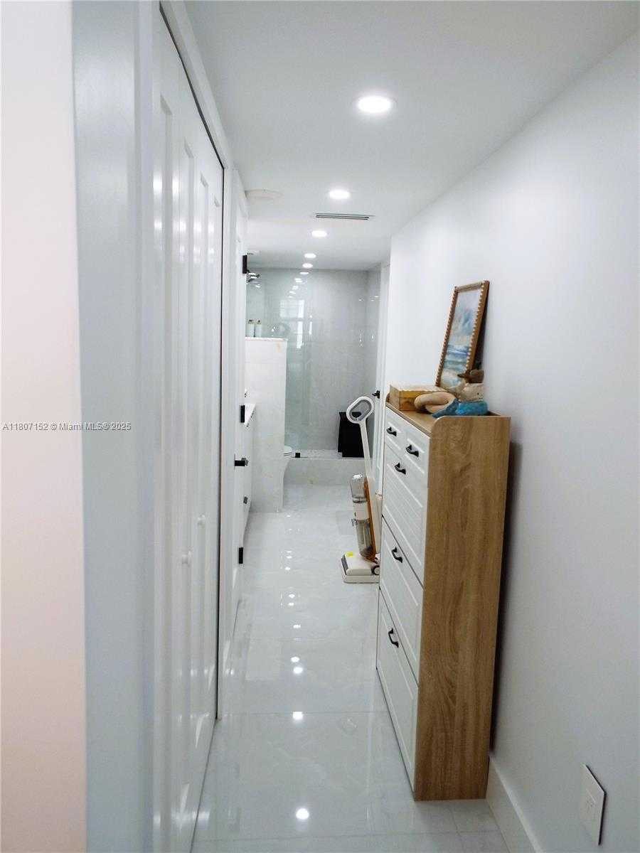 Imagen de Pequeño Objeto