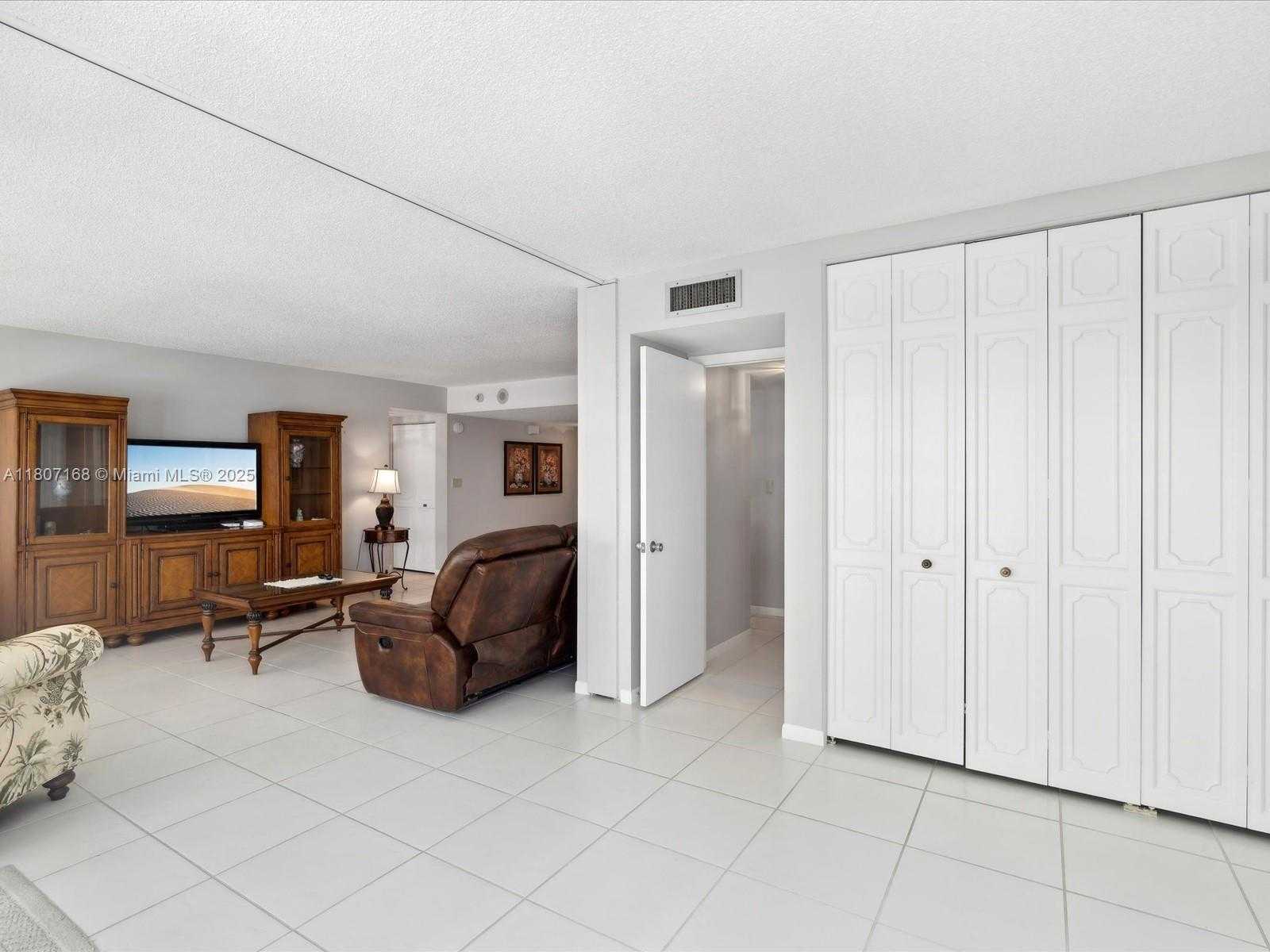 Small Image of 3900 GALT OCEAN DR #703, Fort Lauderdale Number 21