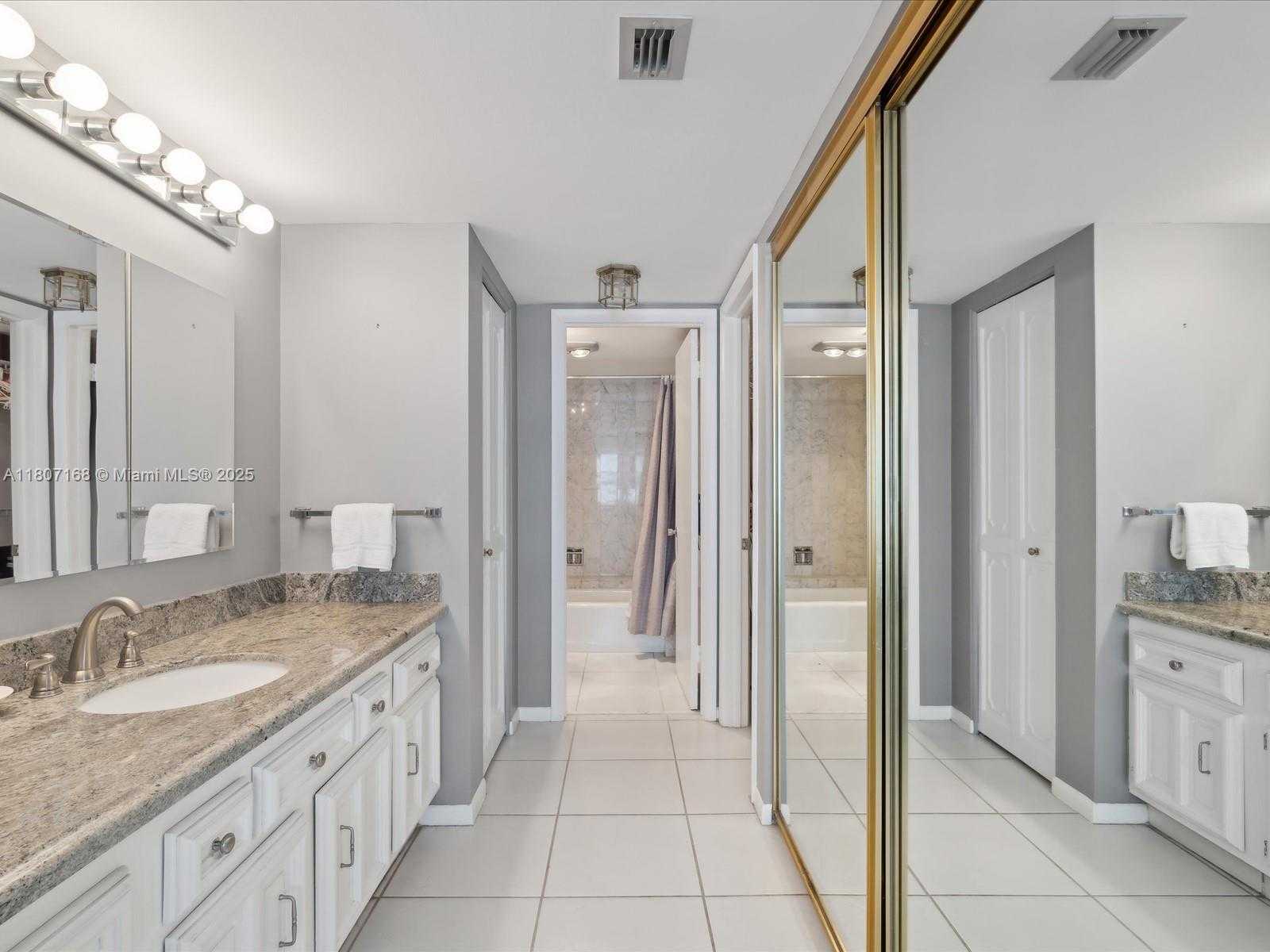Small Image of 3900 GALT OCEAN DR #703, Fort Lauderdale Number 34