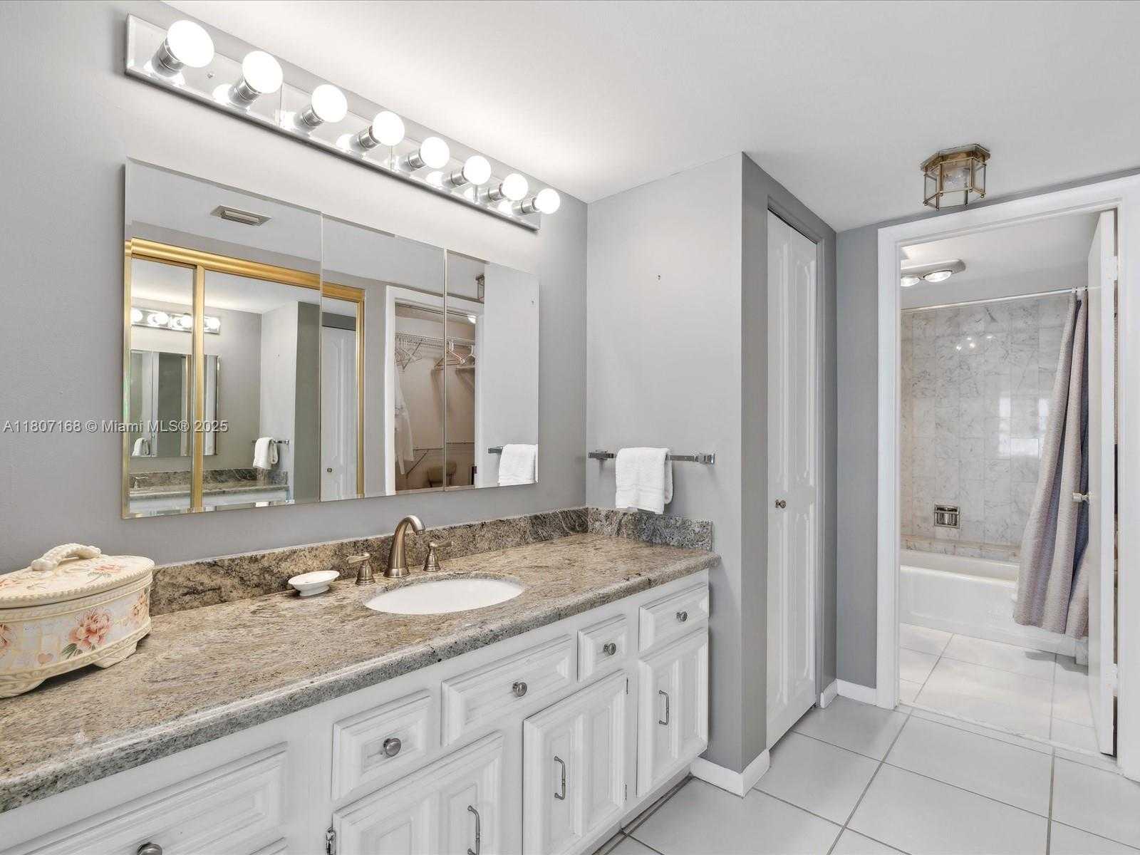Small Image of 3900 GALT OCEAN DR #703, Fort Lauderdale Number 35