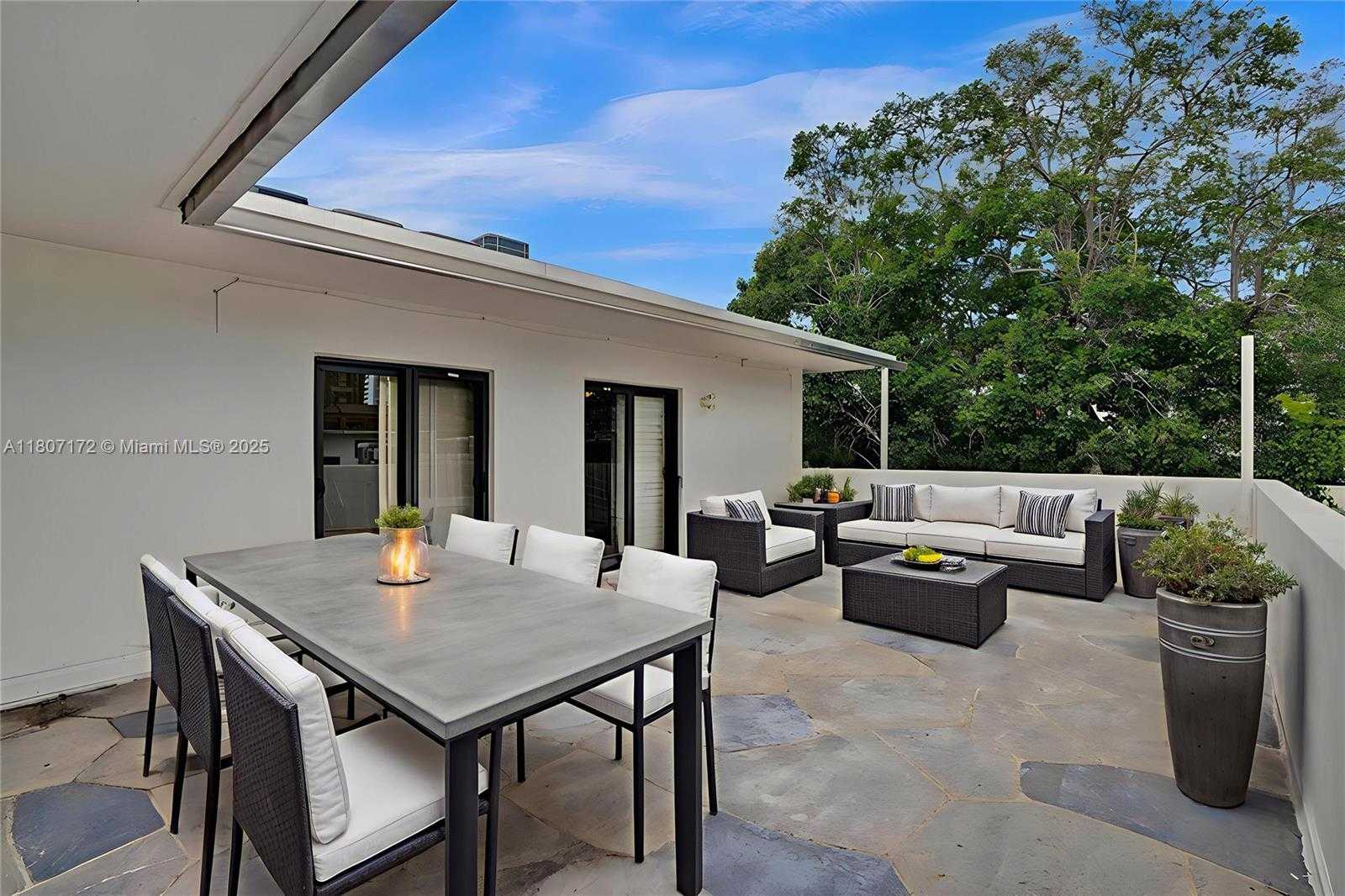 Small Image of 2924 DAY AVE #PH4N, Coconut Grove Number 10