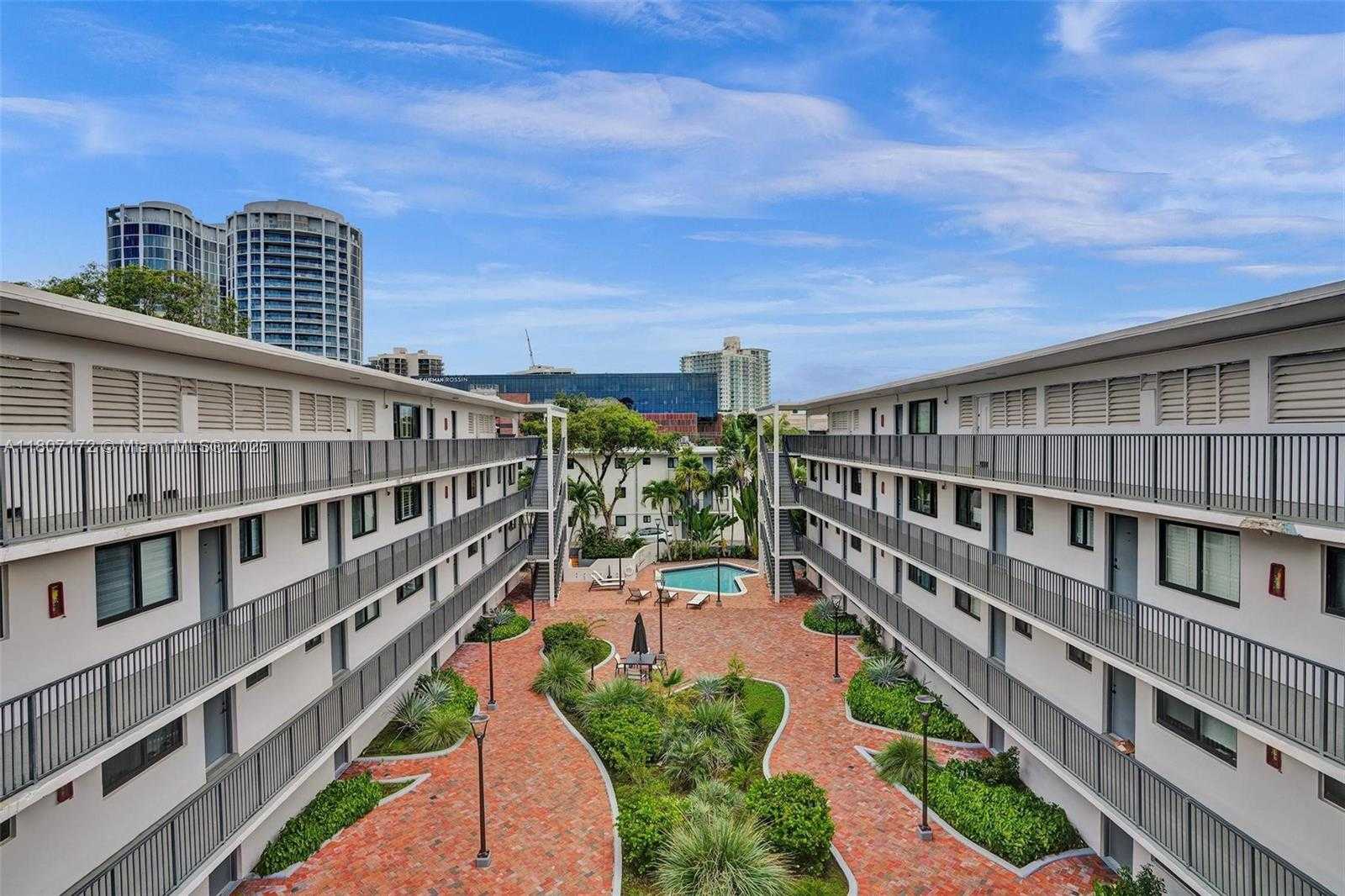 Small Image of 2924 DAY AVE #PH4N, Coconut Grove Number 13