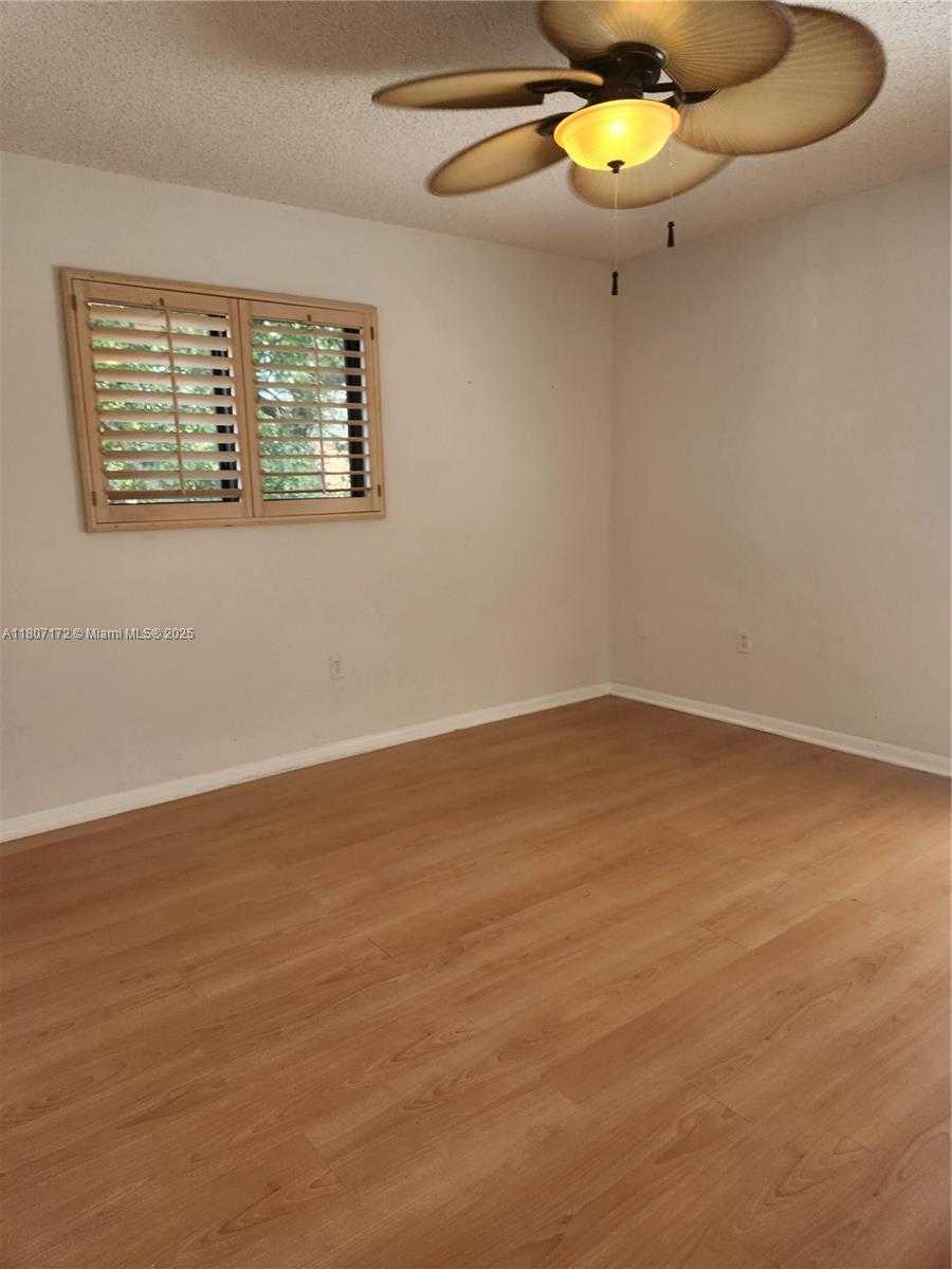 Small Image of 2924 DAY AVE #PH4N, Coconut Grove Number 37