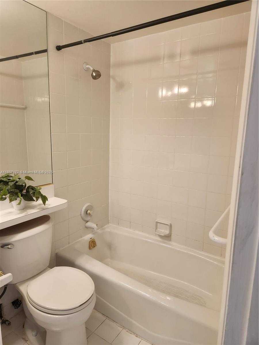 Small Image of 2924 DAY AVE #PH4N, Coconut Grove Number 46