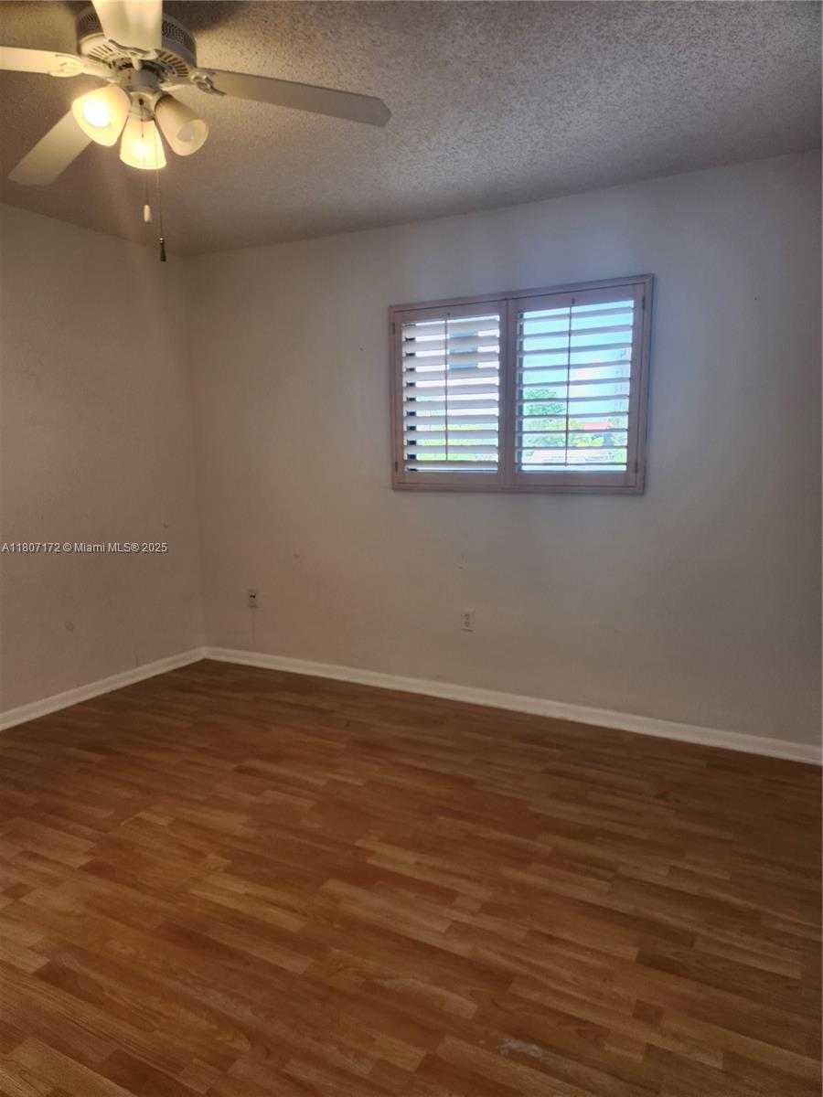 Small Image of 2924 DAY AVE #PH4N, Coconut Grove Number 50