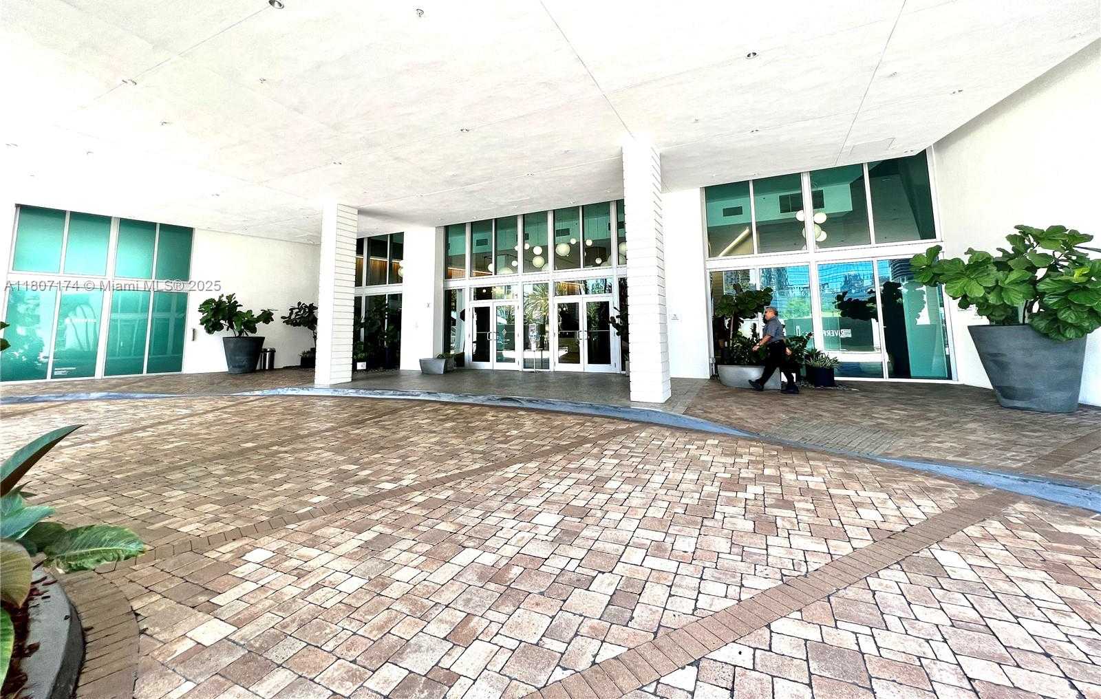 Small Image of 350 SOUTH MIAMI AVE #3013, Miami Number 38