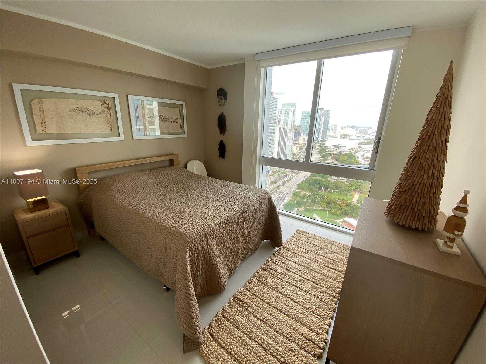 Small Image of 325 SOUTH BISCAYNE BLVD #3926, Miami Number 10